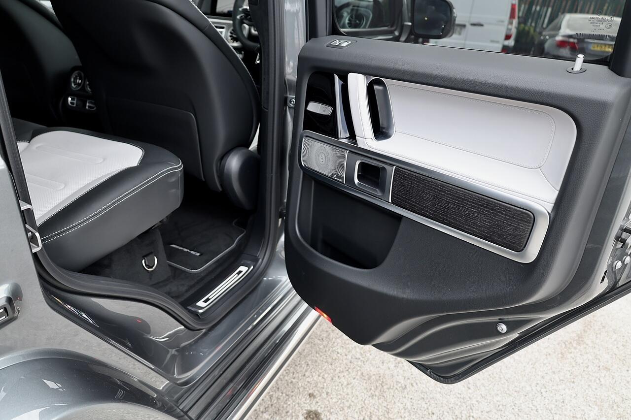 Mercedes-Benz G Class view 33