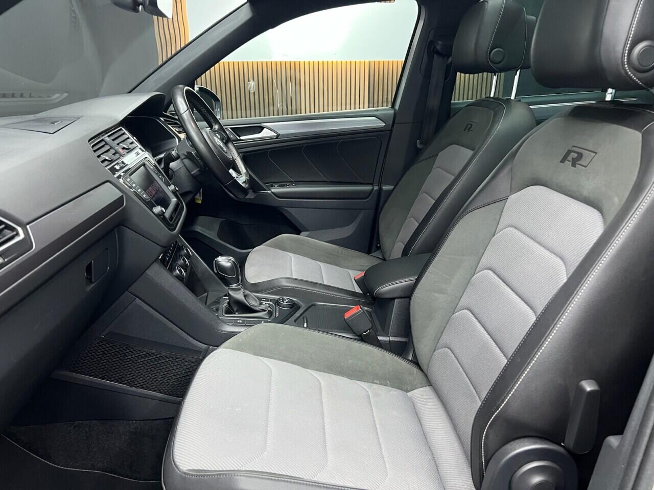 Volkswagen Tiguan view 27