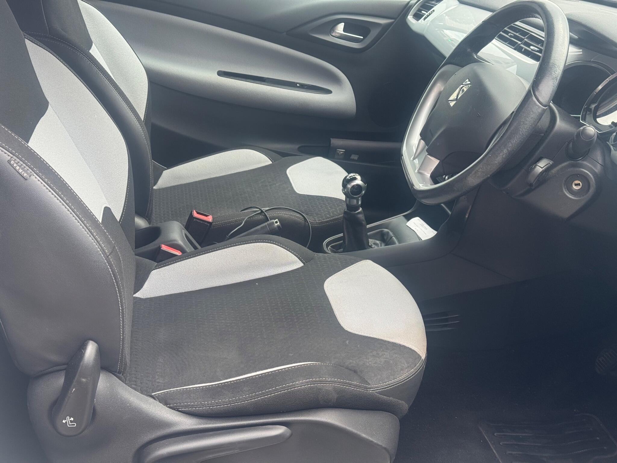 Citroen DS3 view 23