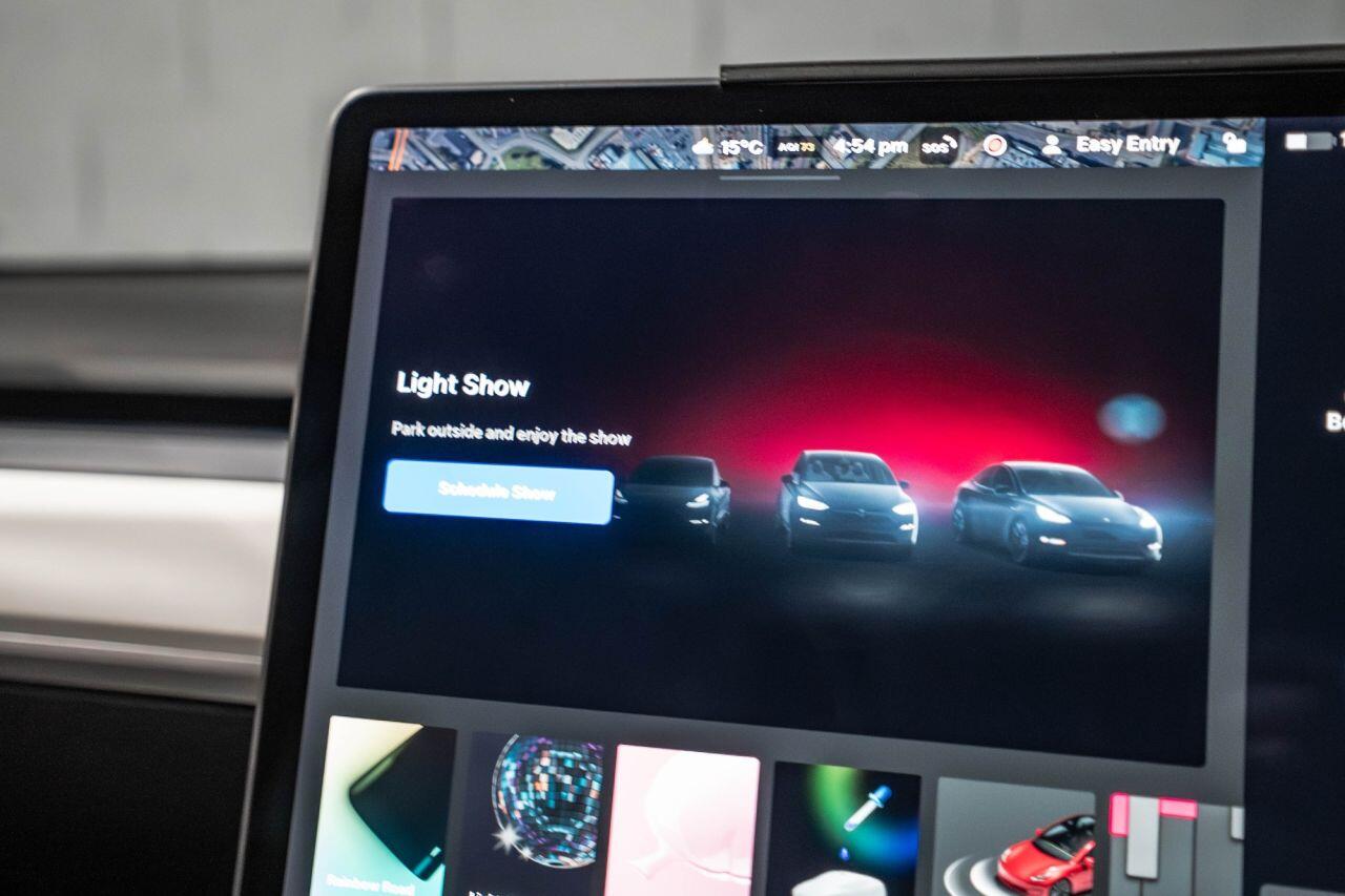 Tesla Model 3 view 37