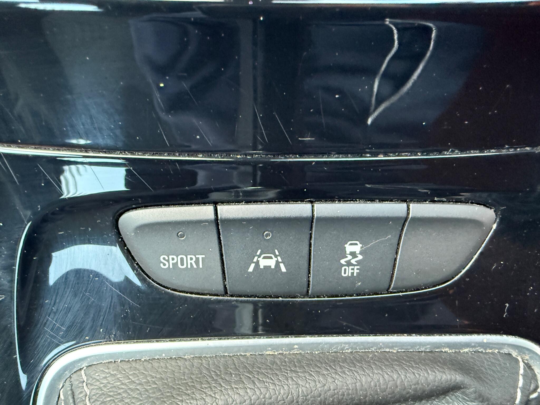 2017 Vauxhall Astra image 27