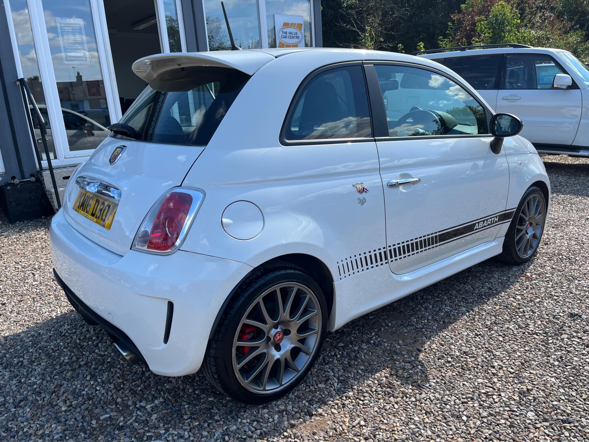 Abarth 595 view 4