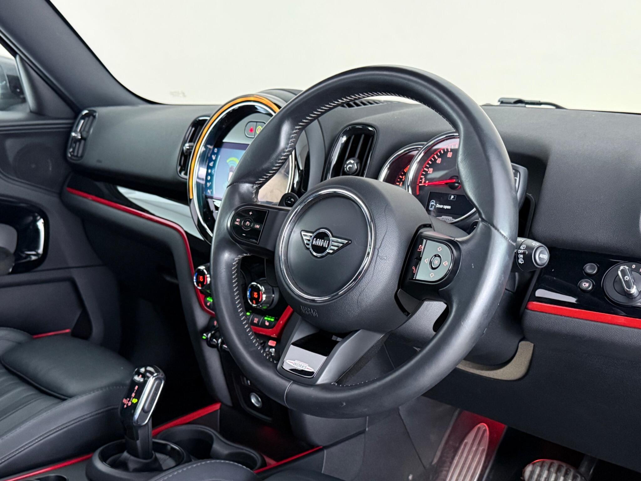 Mini Countryman view 3