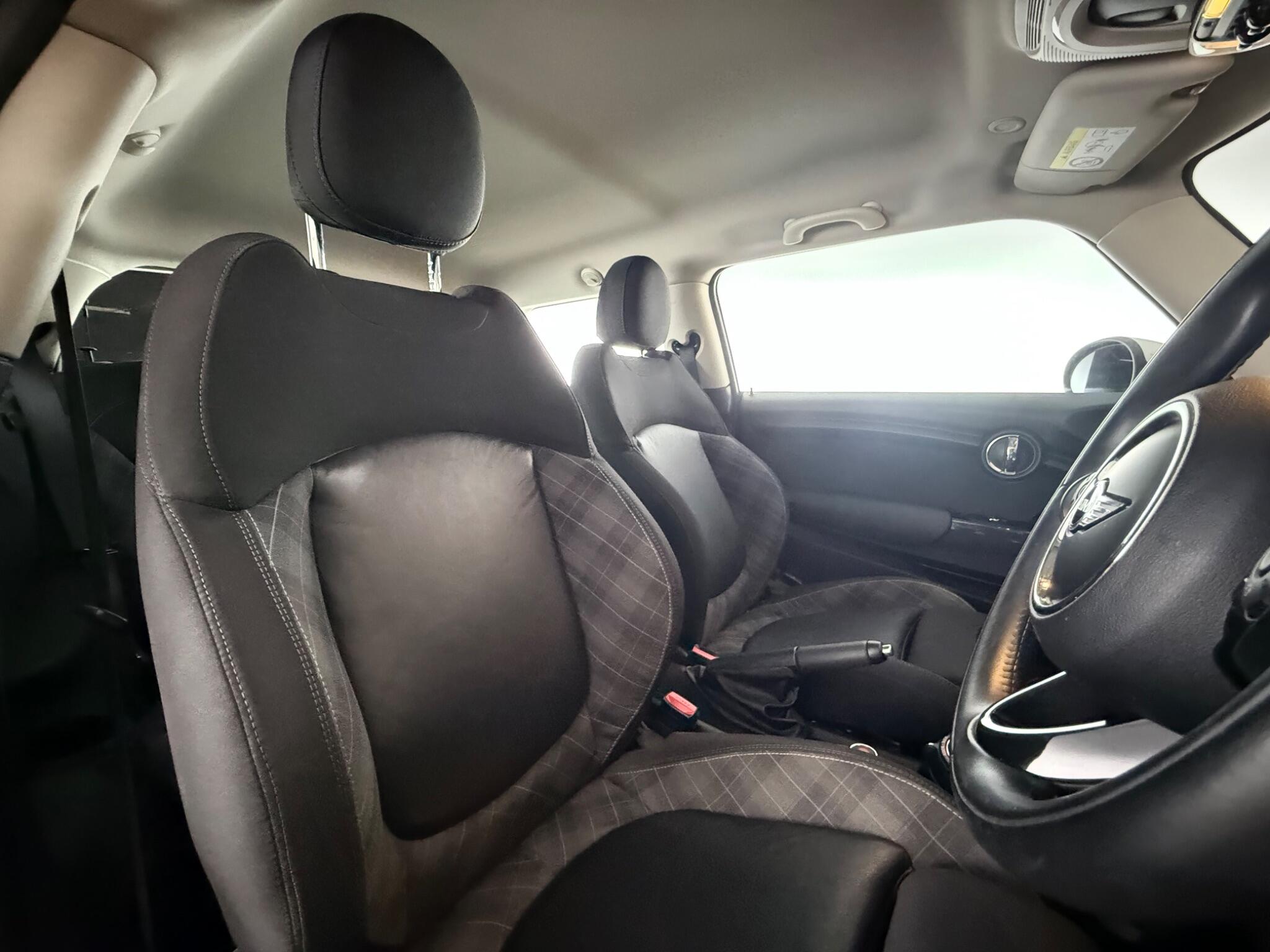 Mini Hatch view 26