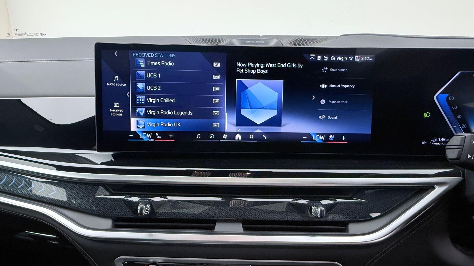 BMW X5 view 8