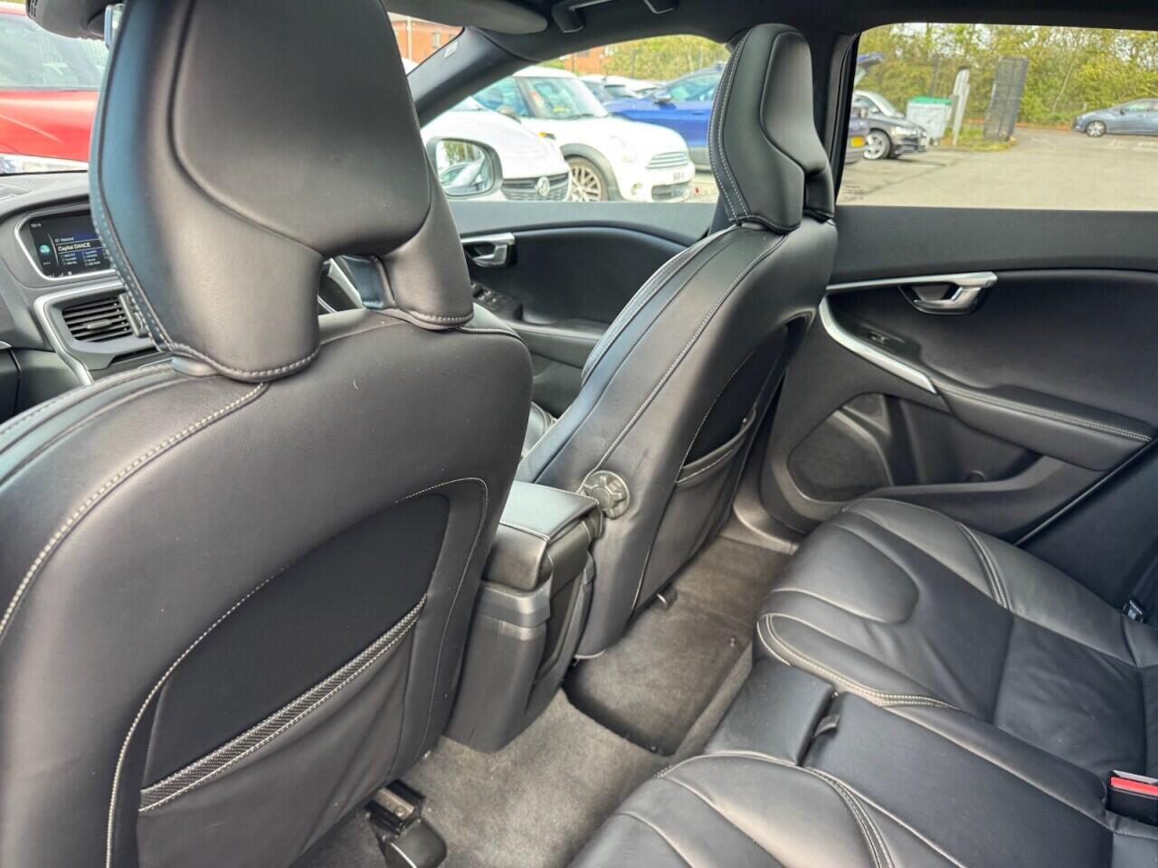 Volvo V40 view 60
