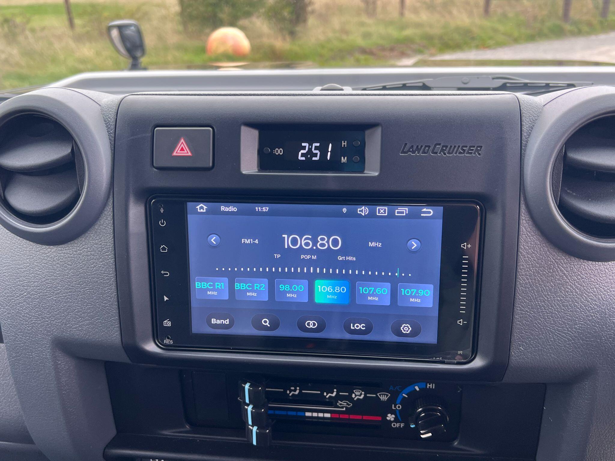 Toyota Land Cruiser view 30