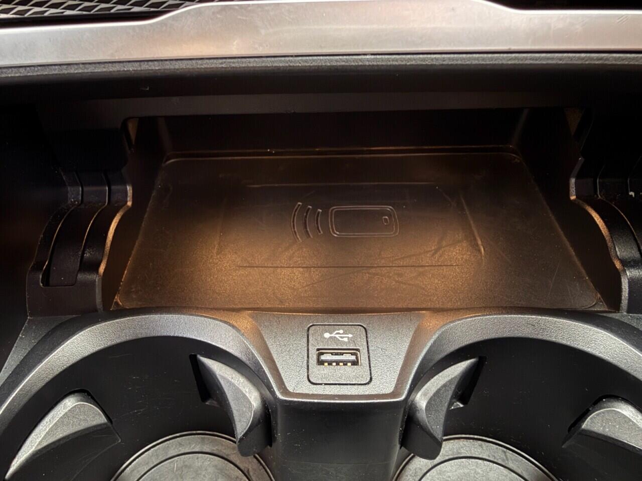 BMW 3 Series view 35