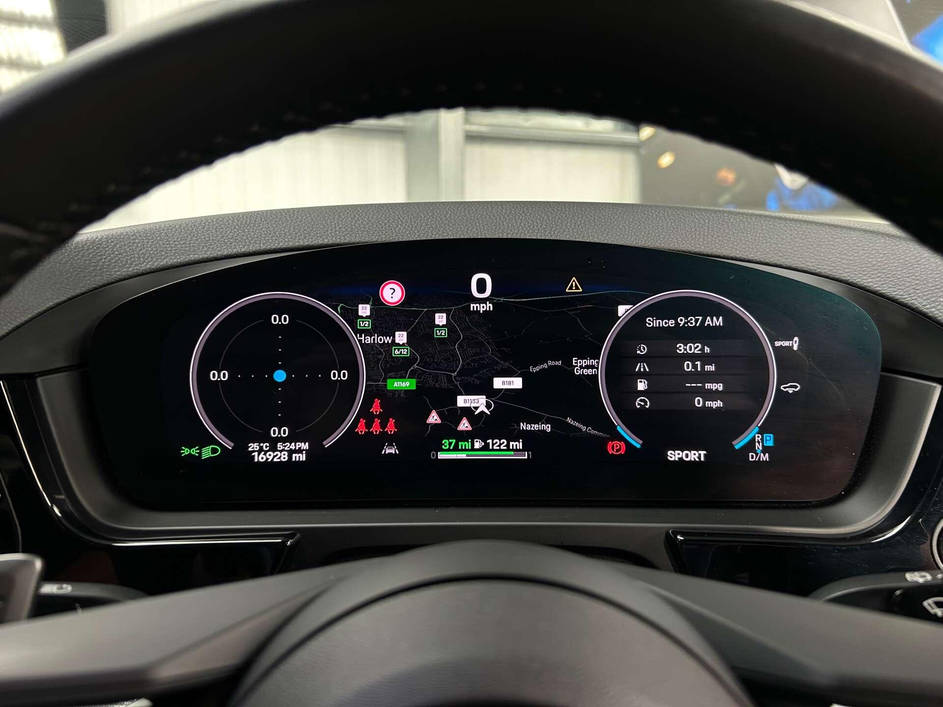 Porsche Cayenne view 23