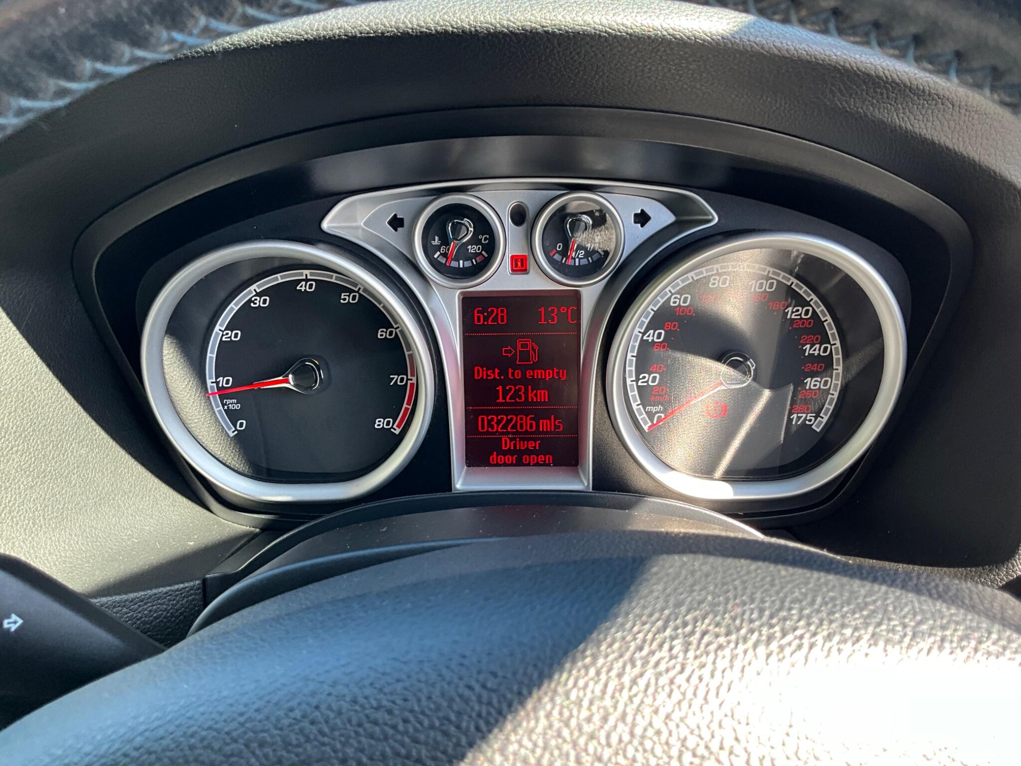 Ford Focus view 25