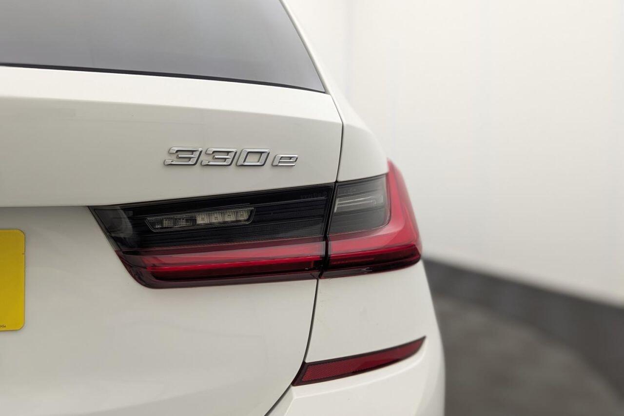 BMW 3 Series view 50