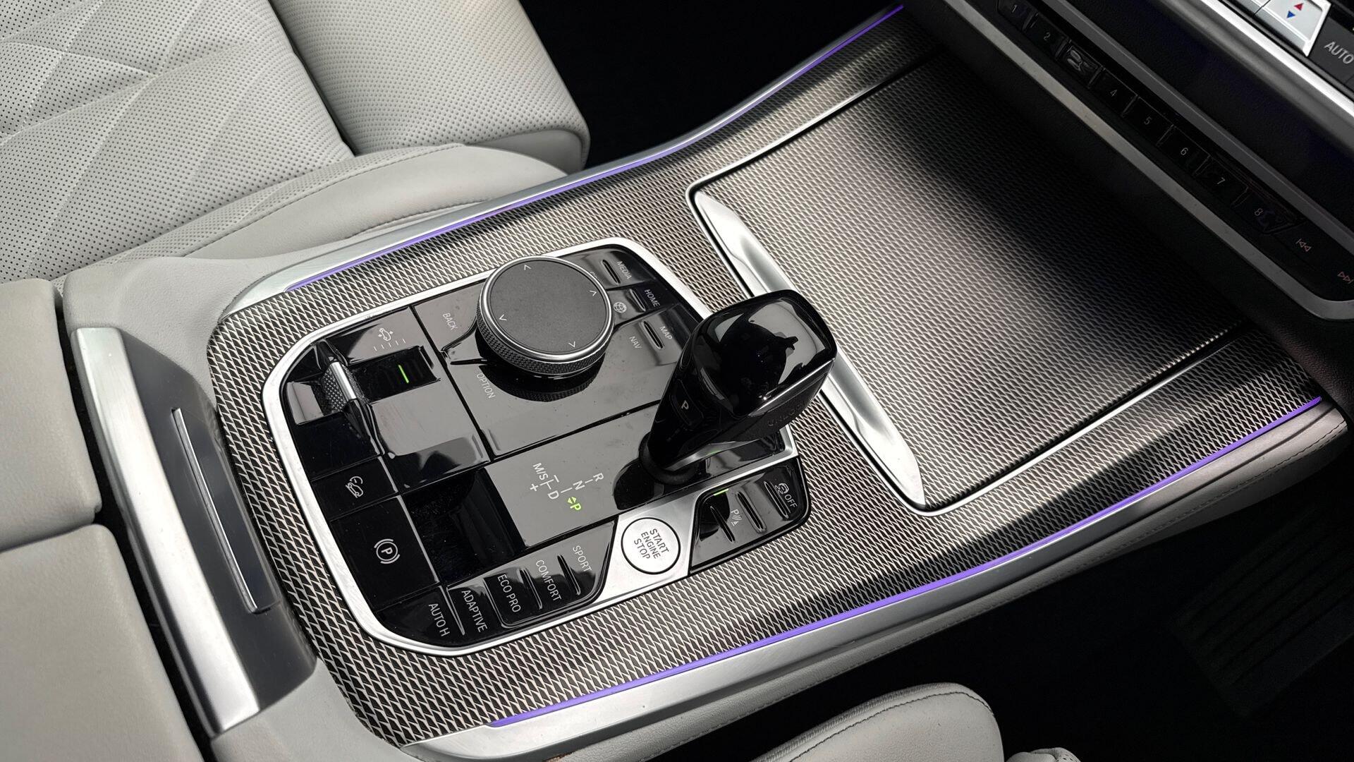 BMW X5 view 10