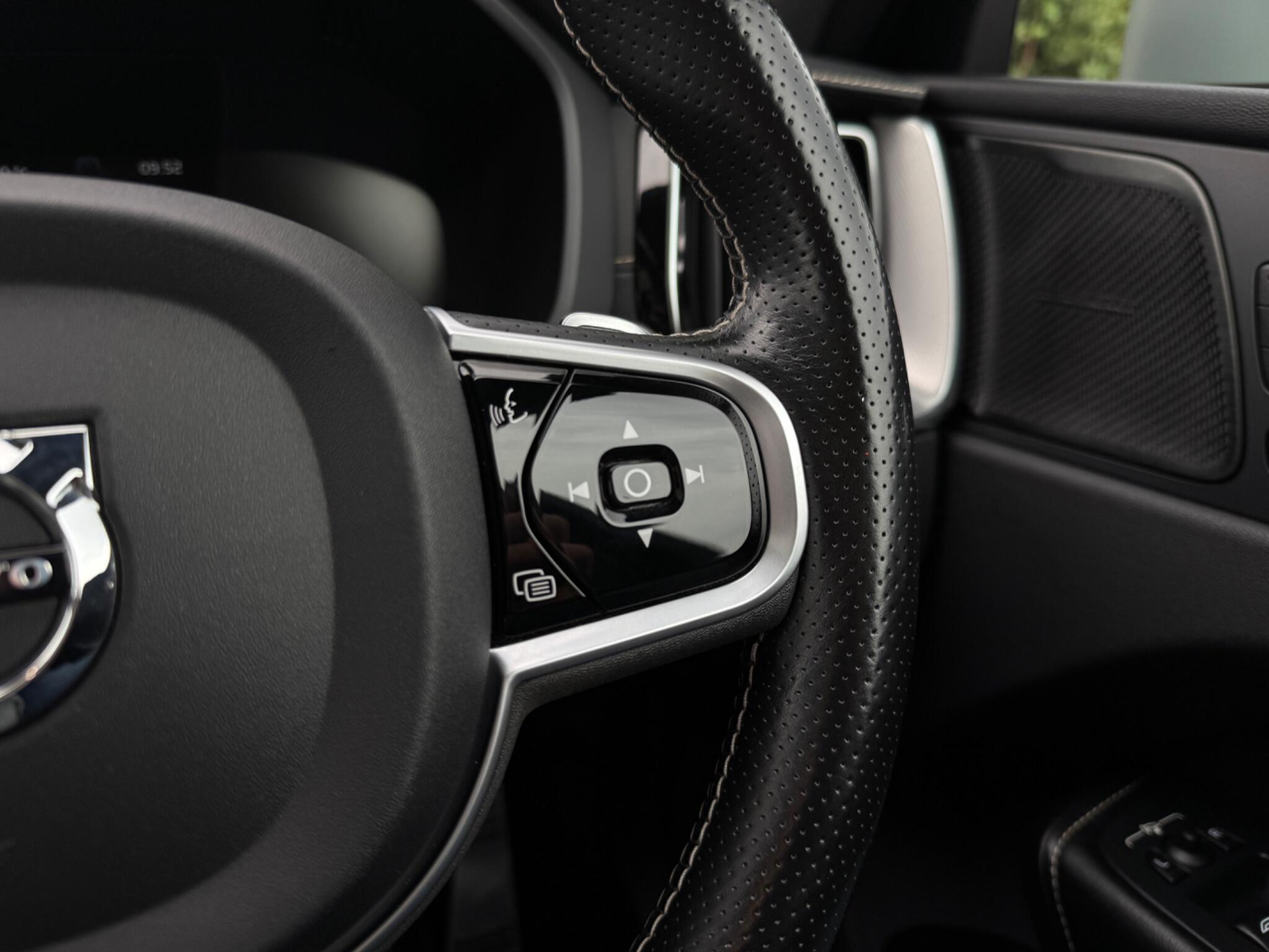Volvo XC60 view 26