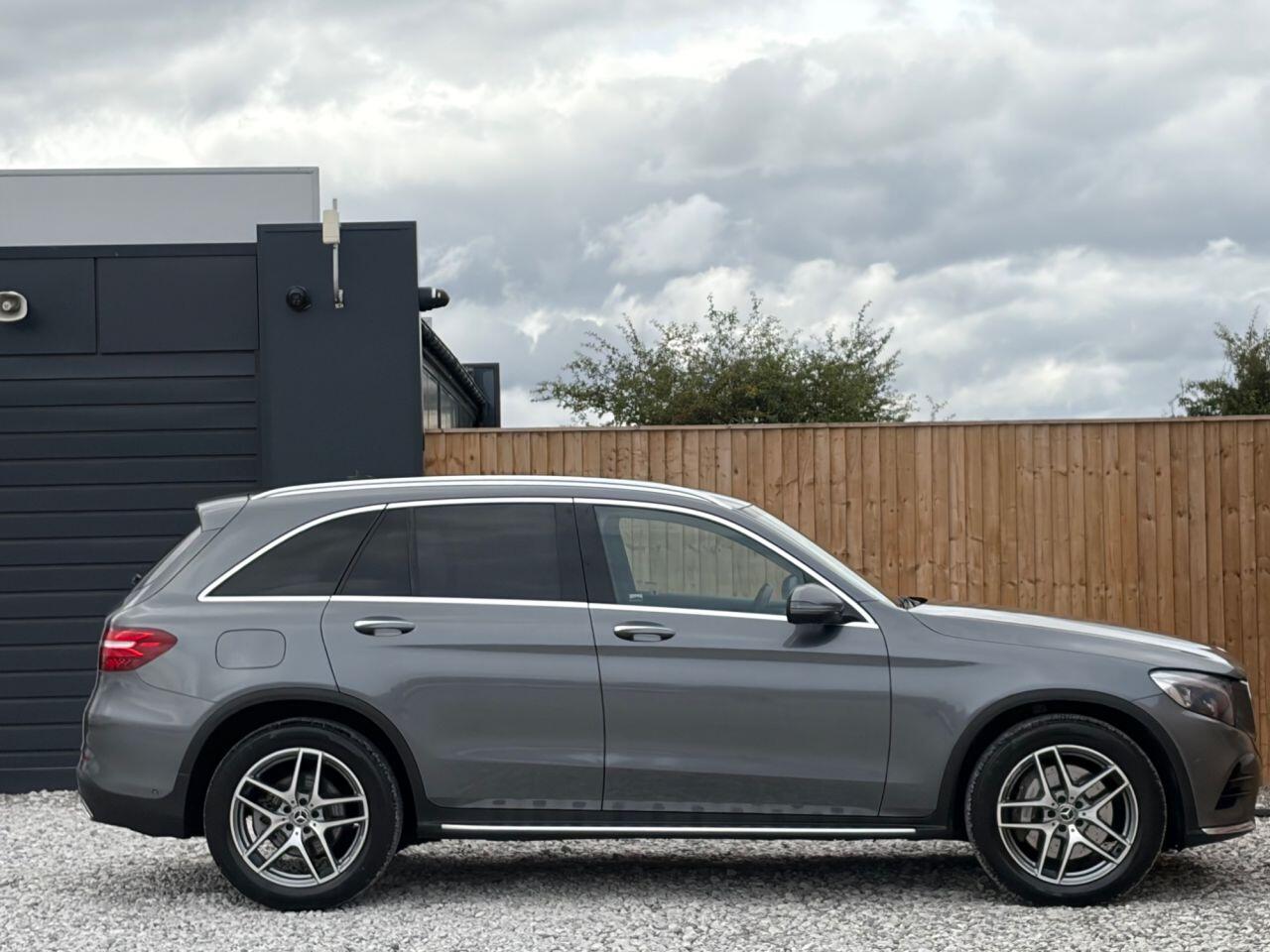 Mercedes-Benz GLC view 8