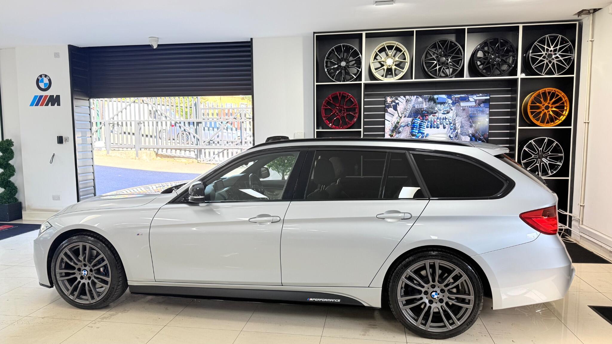 BMW 3 Series view 38