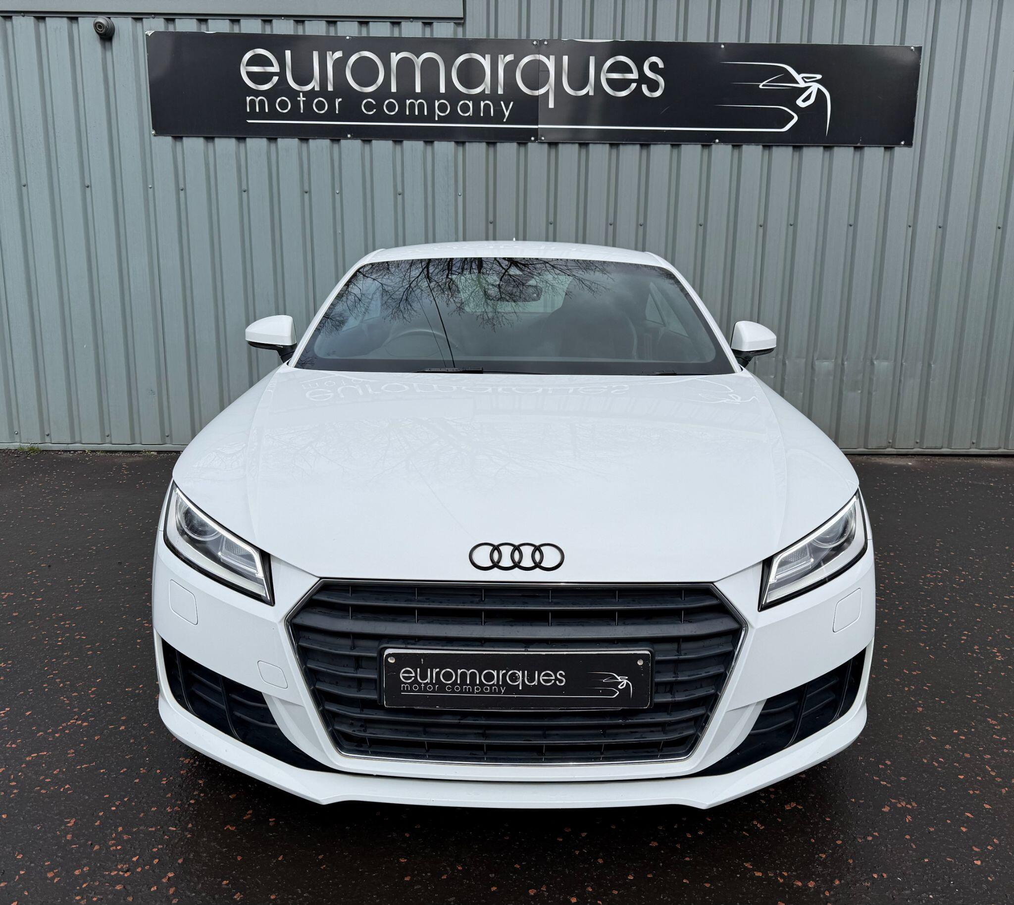 Audi TT view 11