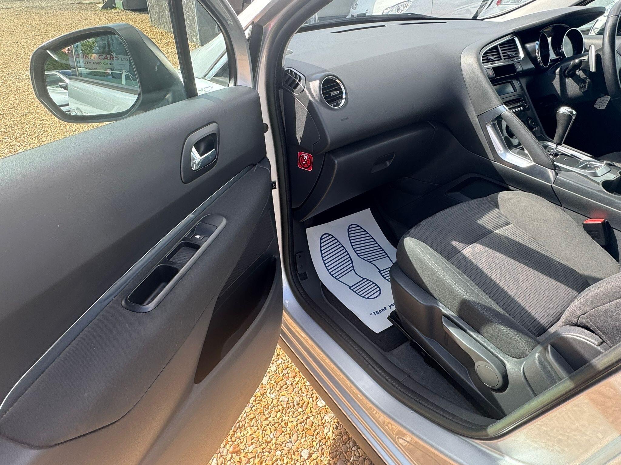 Peugeot 3008 view 14