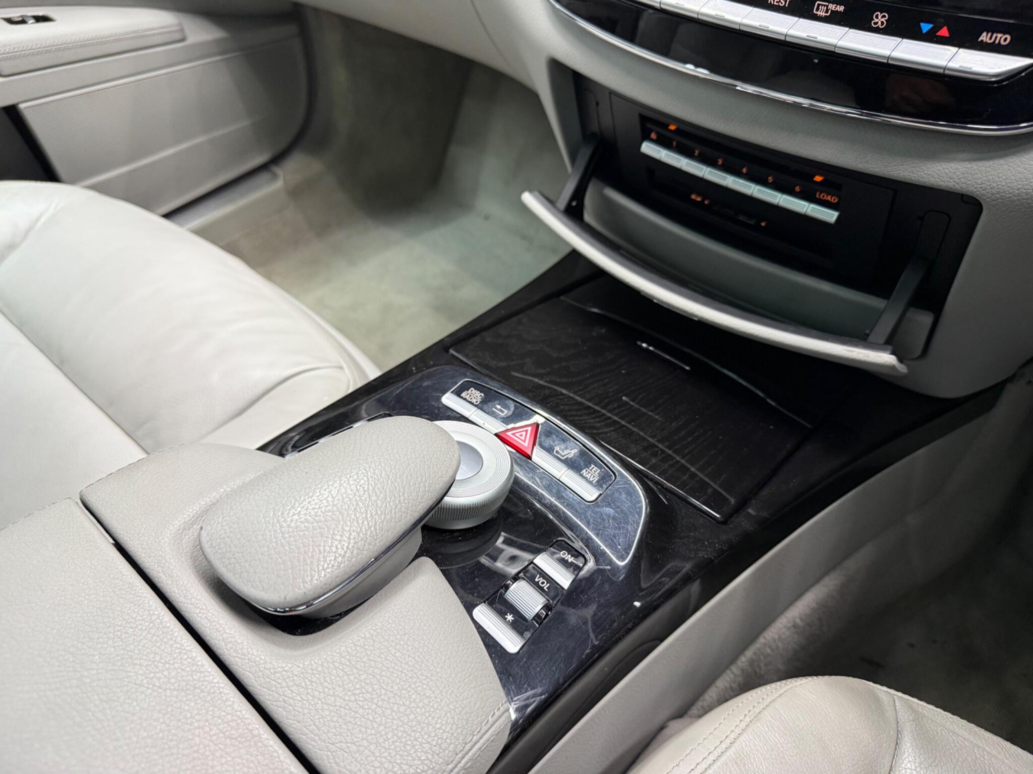 Mercedes-Benz S Class view 22