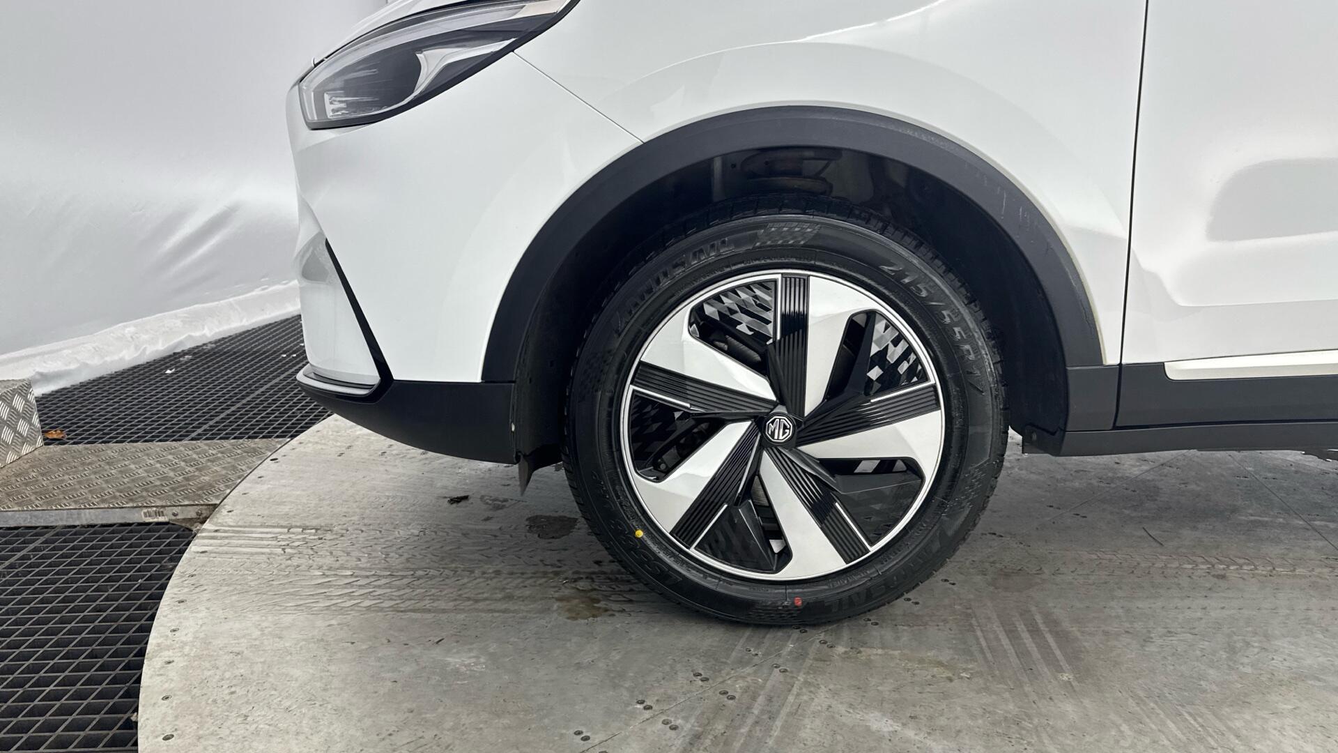 MG MG ZS view 24