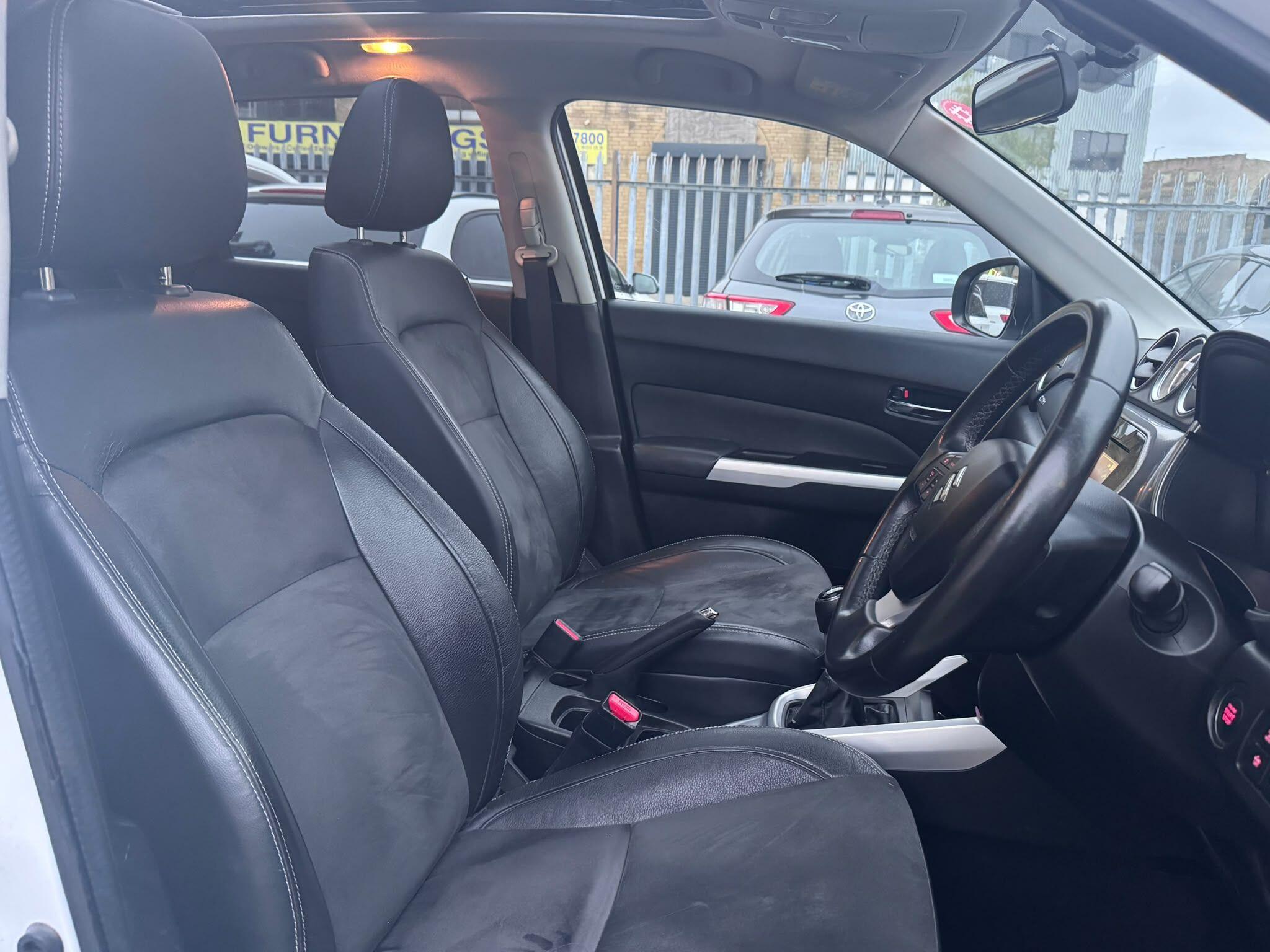 Suzuki Vitara view 22