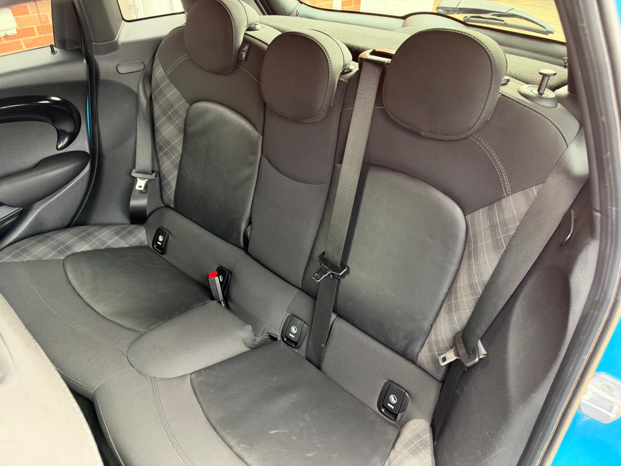 Mini Hatch view 22