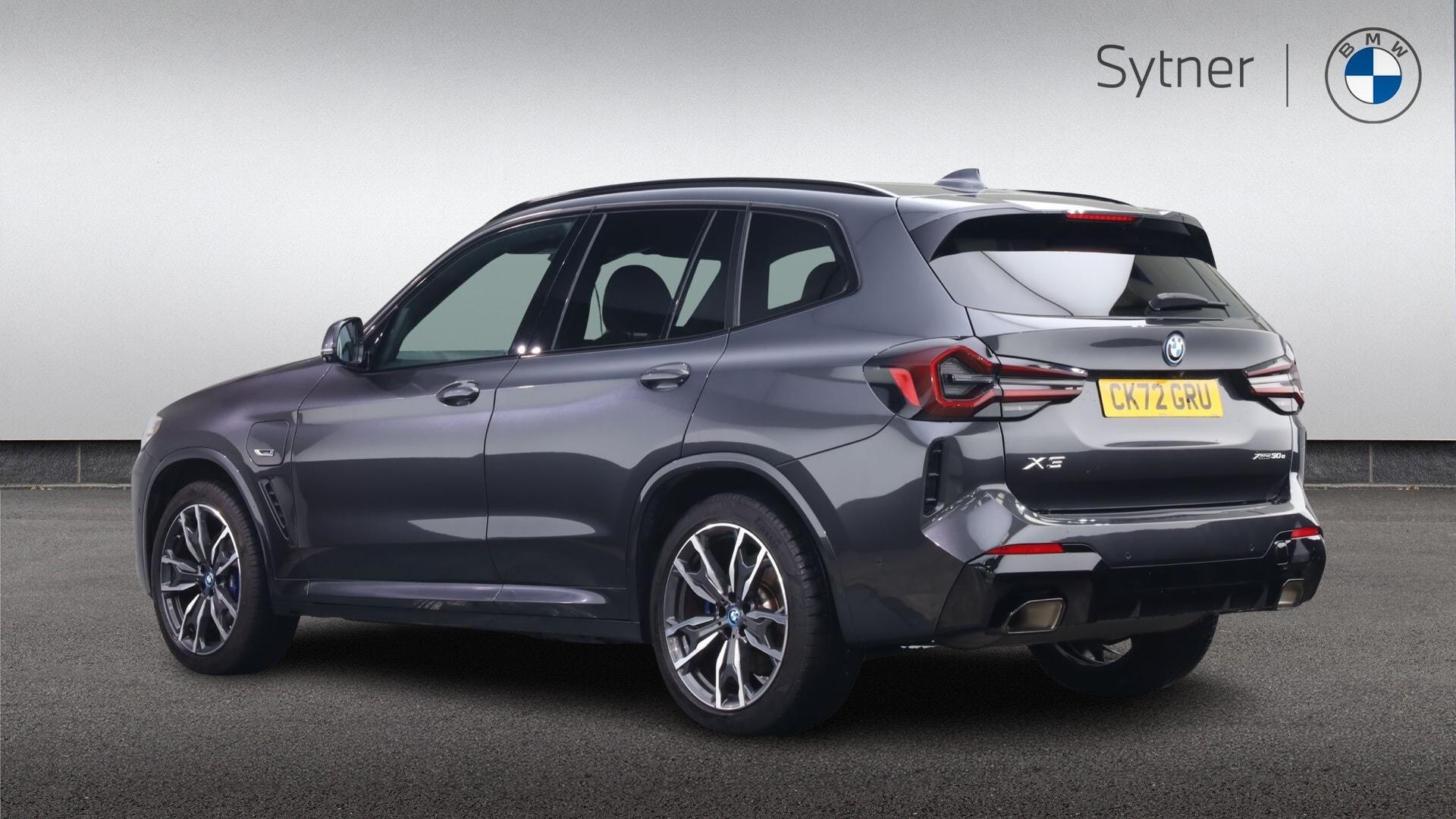 BMW X3 view 2
