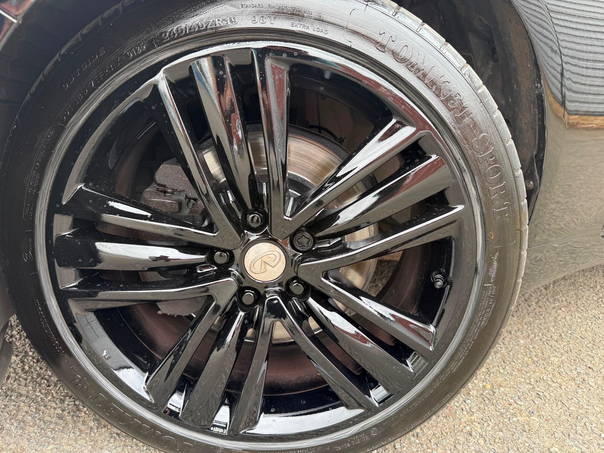 Infiniti Q50 view 16