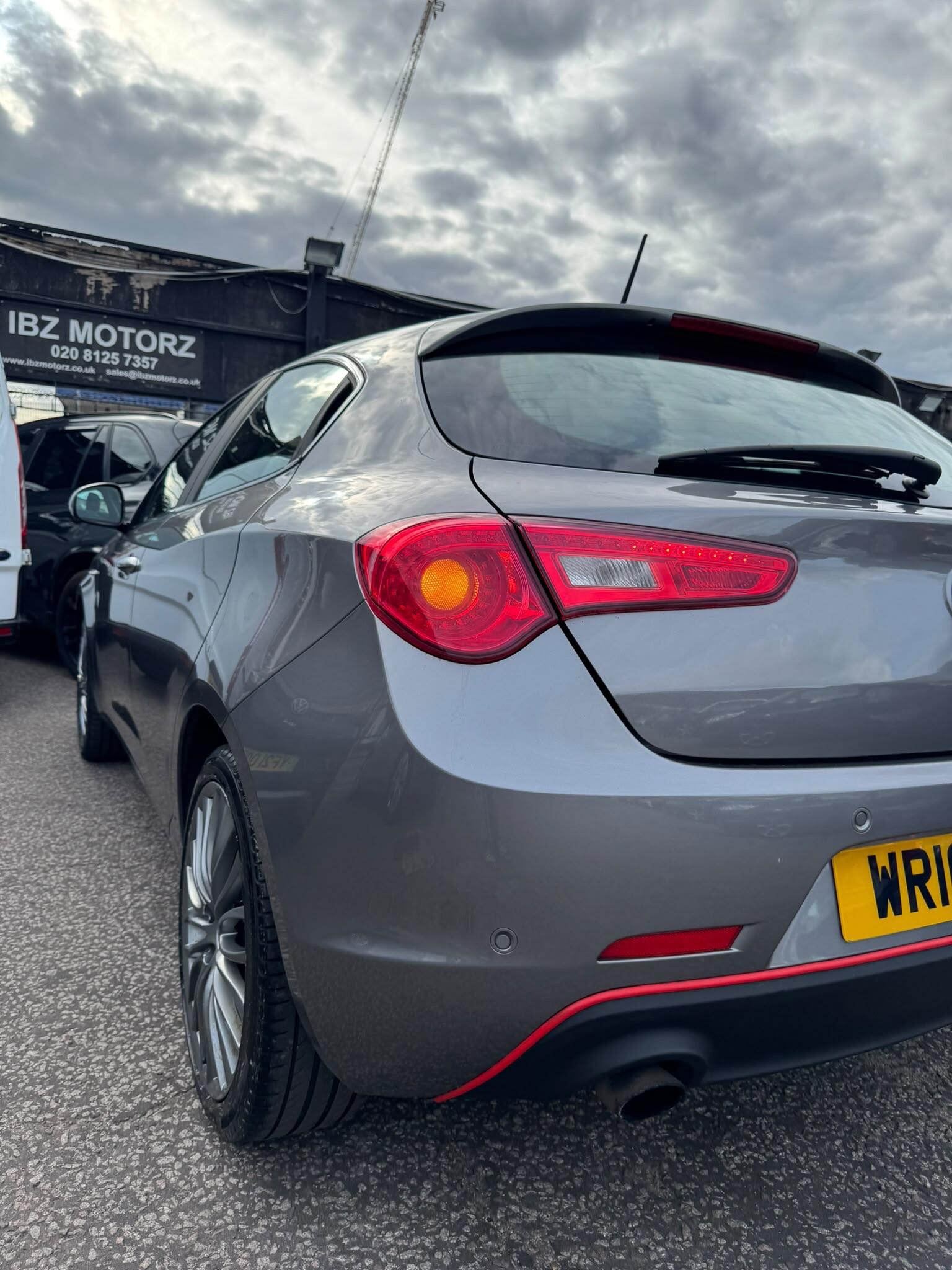 Alfa Romeo Giulietta view 32