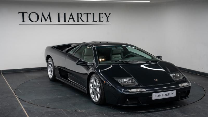 Lamborghini Diablo view 3