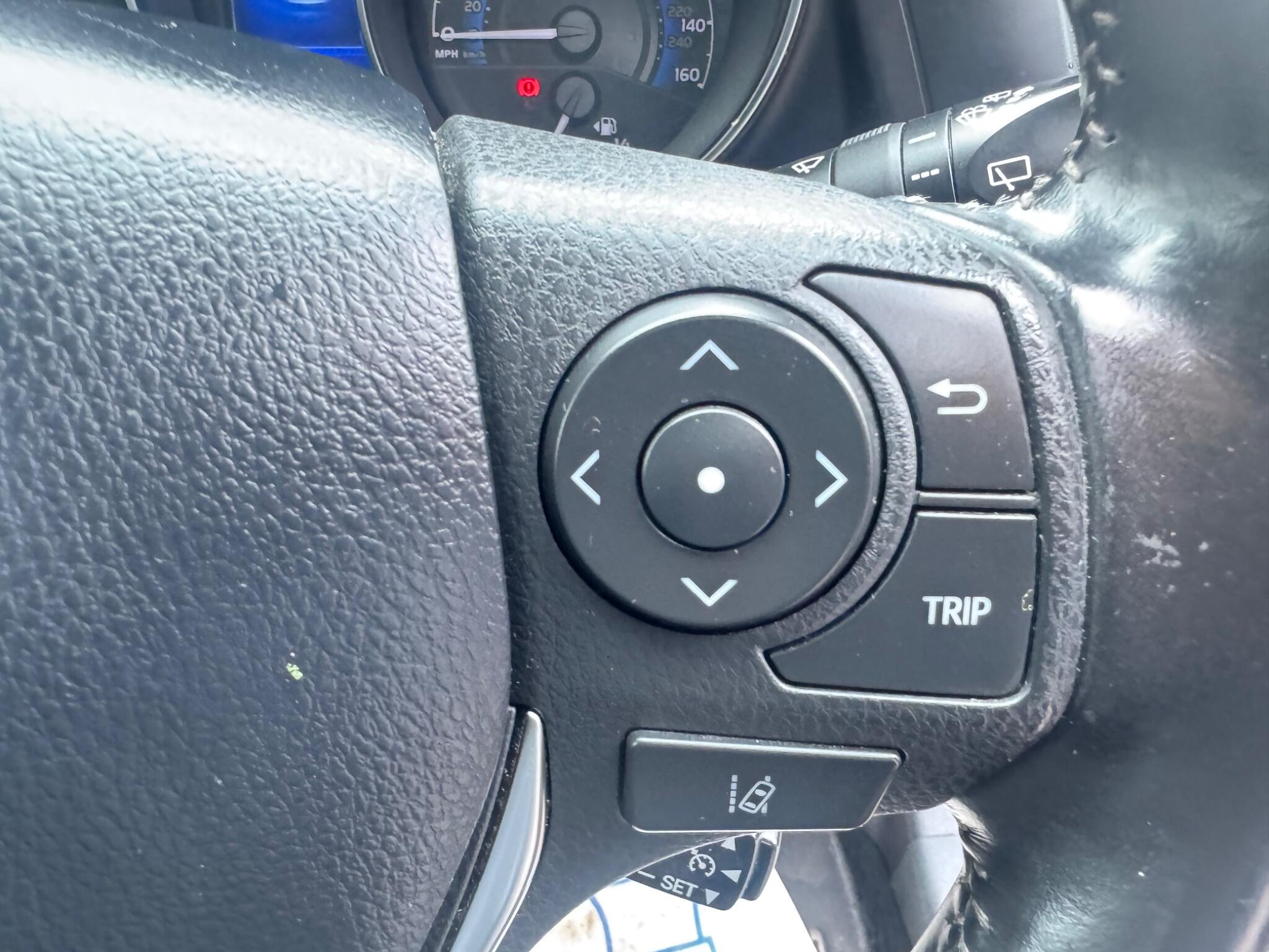 Toyota Auris view 16