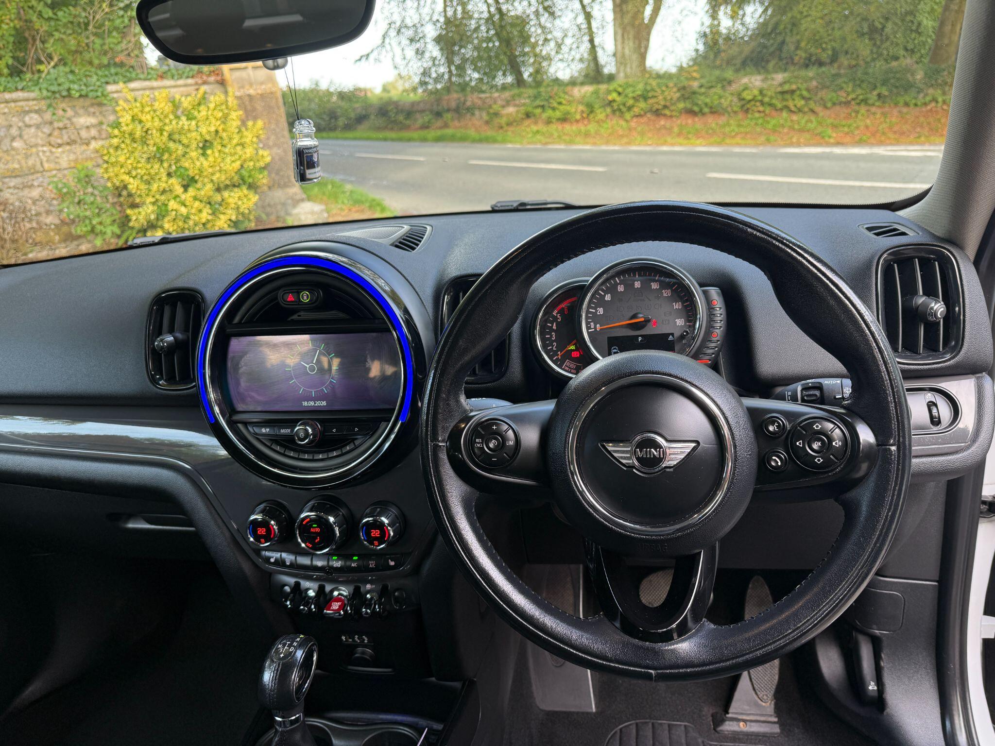 Mini Countryman view 33