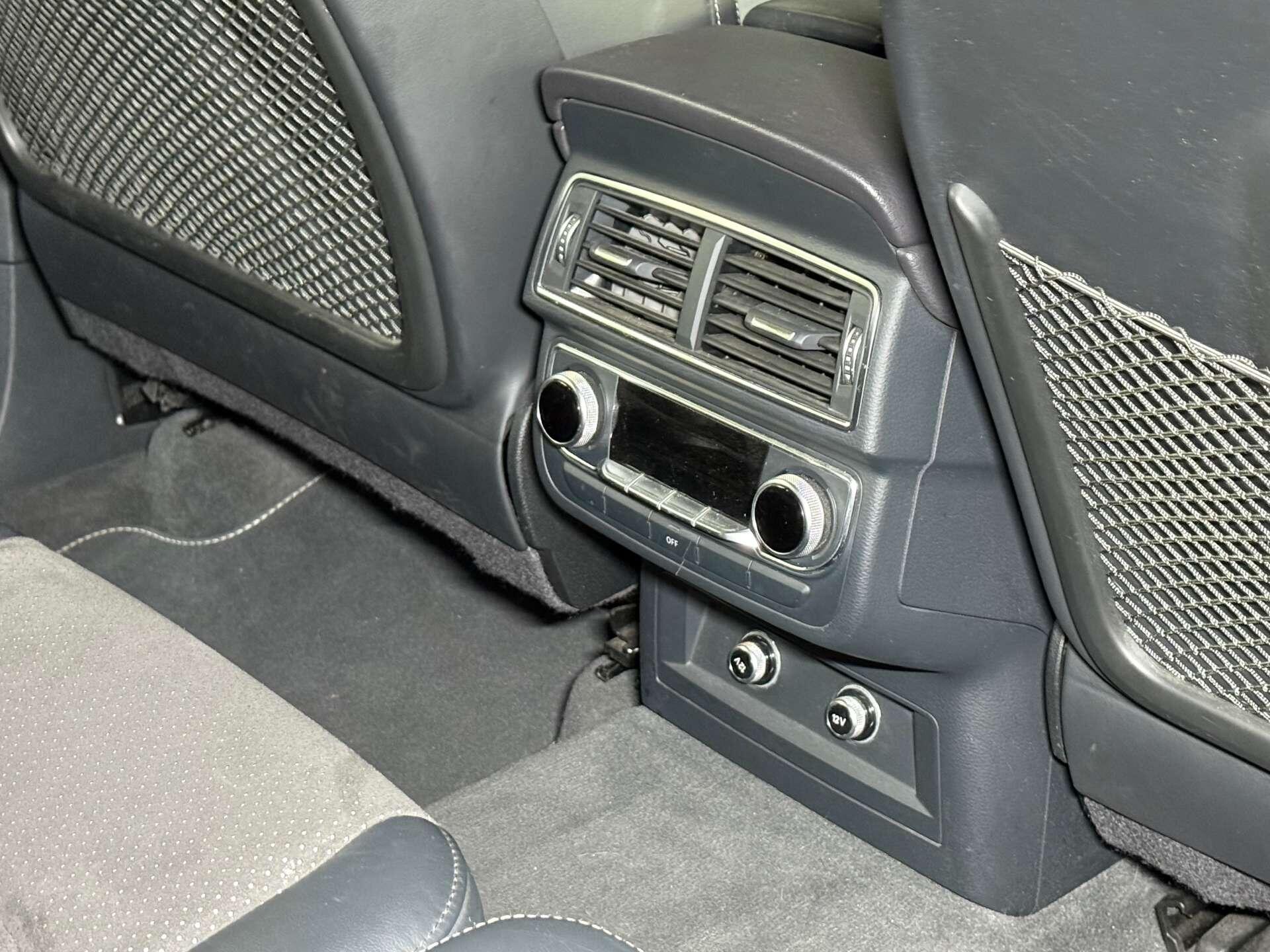 Audi Q7 view 16