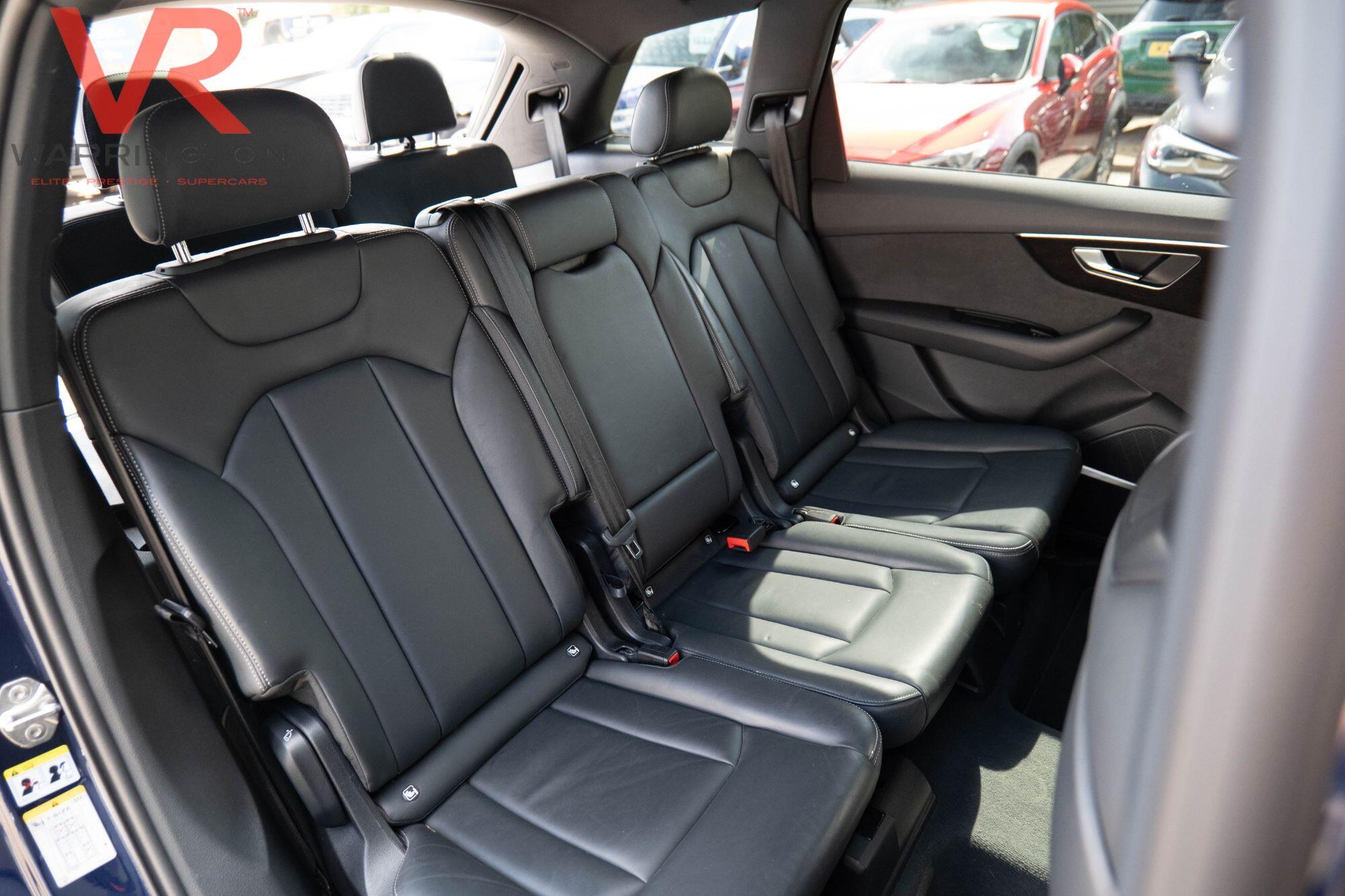 Audi Q7 view 39