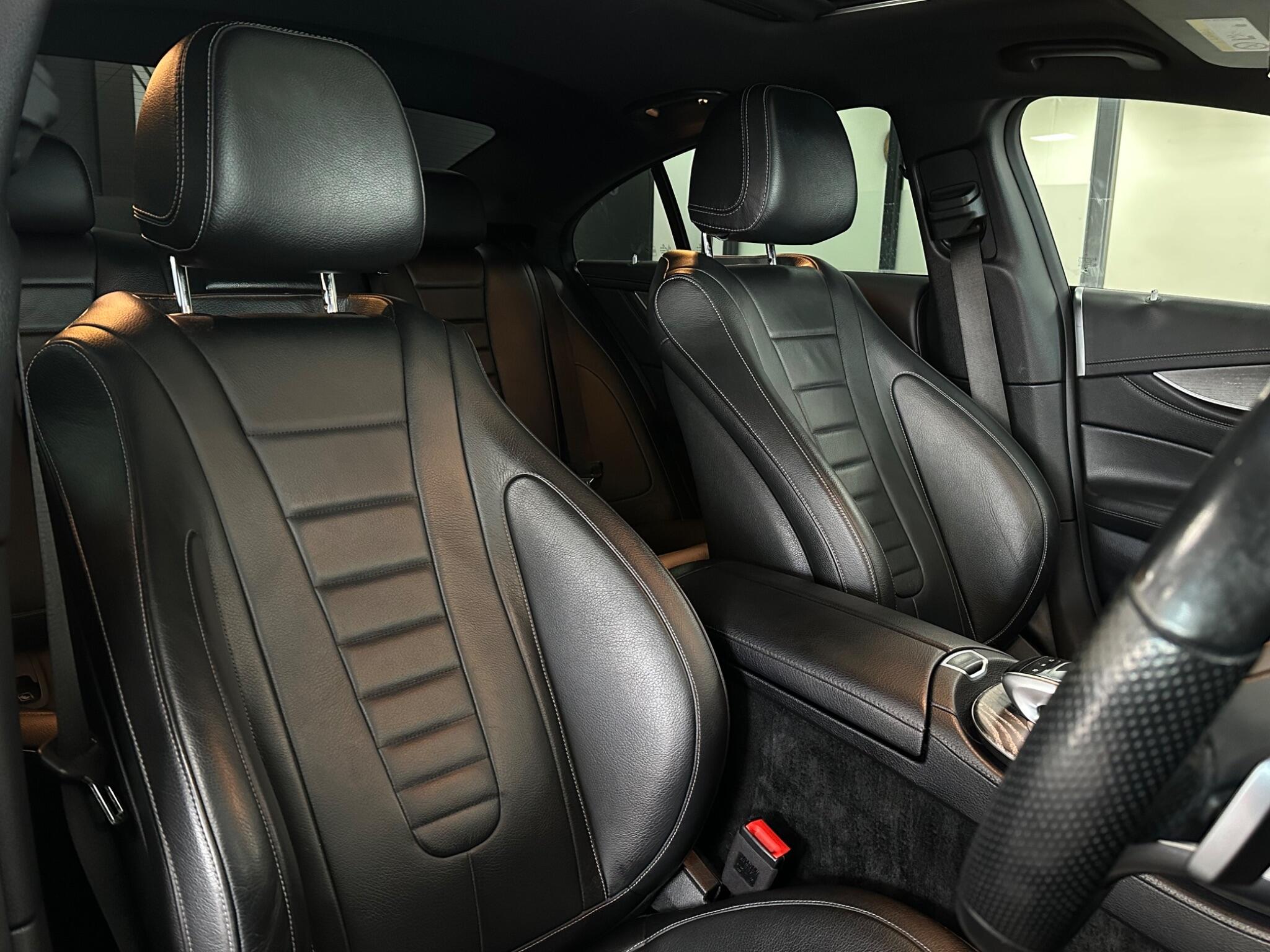 Mercedes-Benz CLS view 23