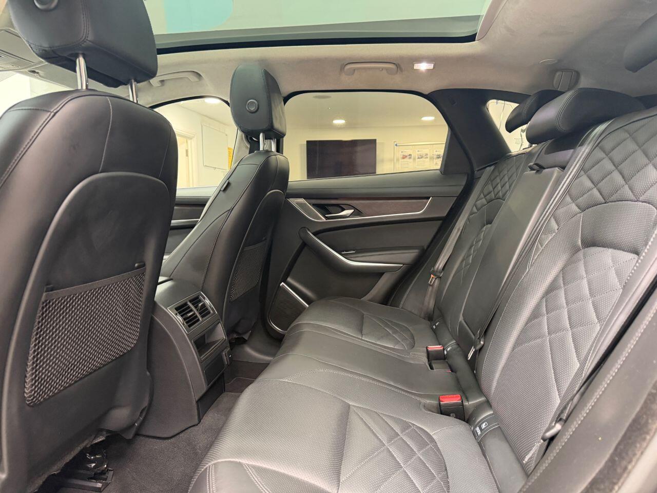 Jaguar F-Pace view 19
