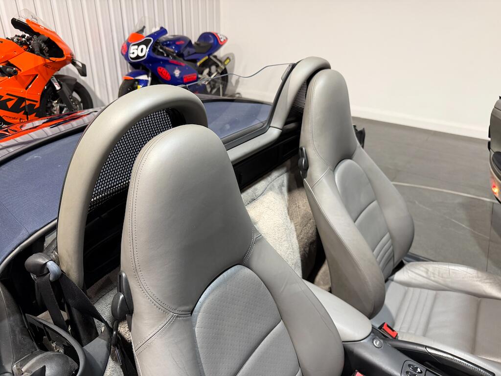 Porsche Boxster view 11