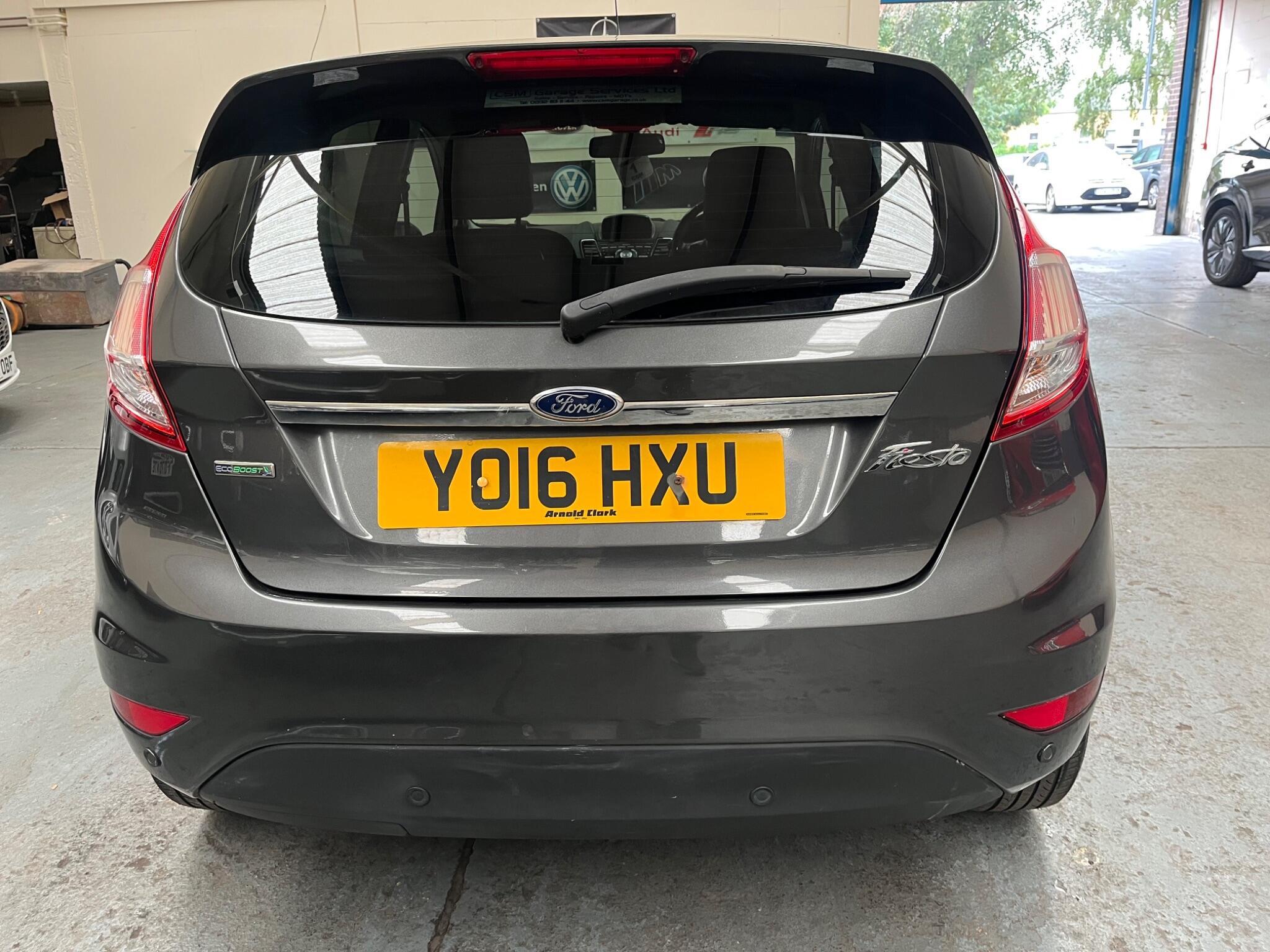 Ford Fiesta view 9