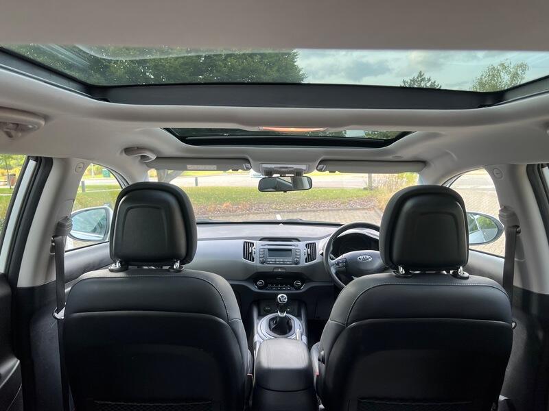 2015 Kia Sportage 1.7 CRDi EcoDynamics 2 2WD Euro 5 (s/s) 5dr • 20,853 miles image 28