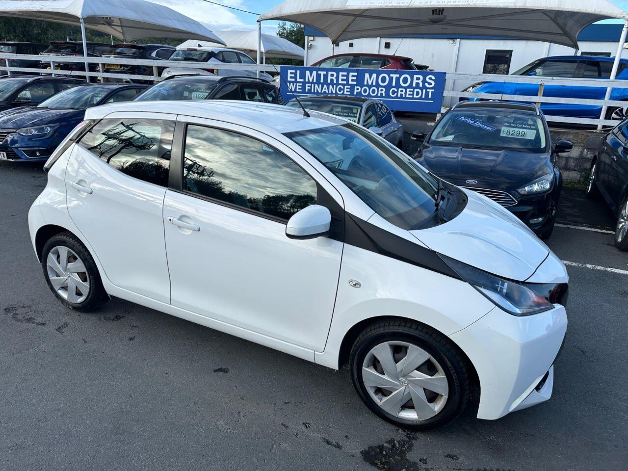 Toyota Aygo view 45