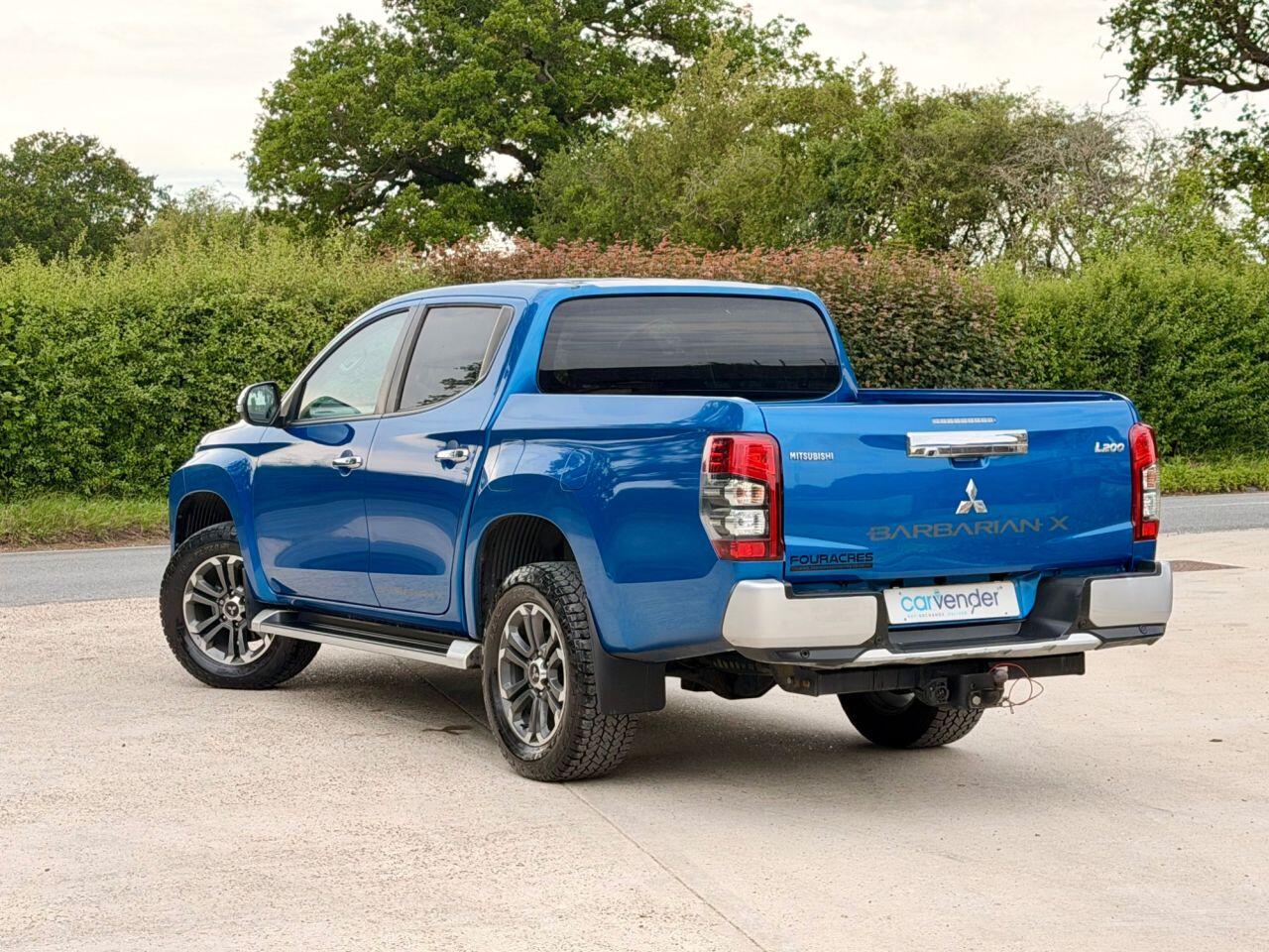 Mitsubishi L200 view 7