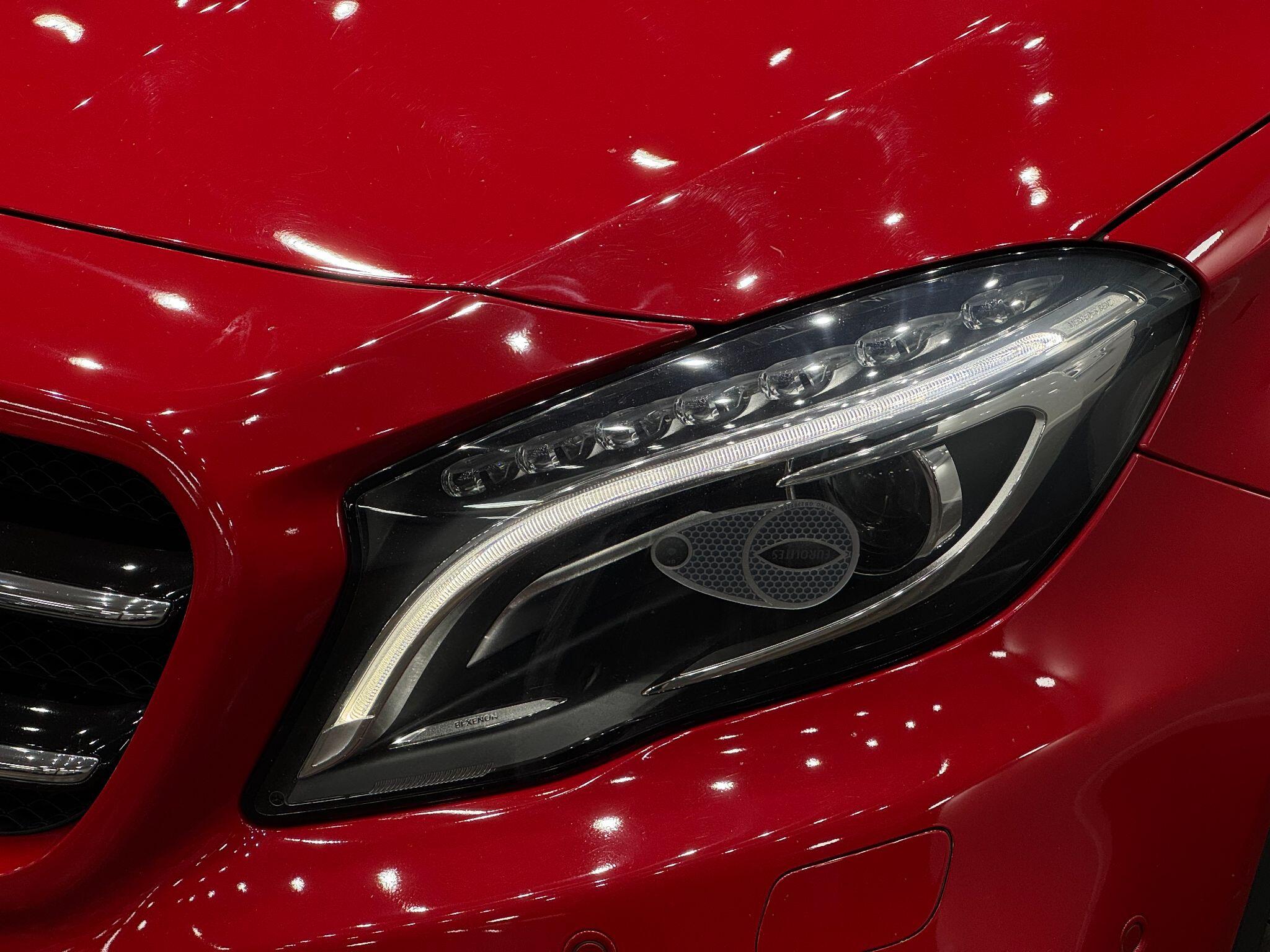 Mercedes-Benz GLA view 8