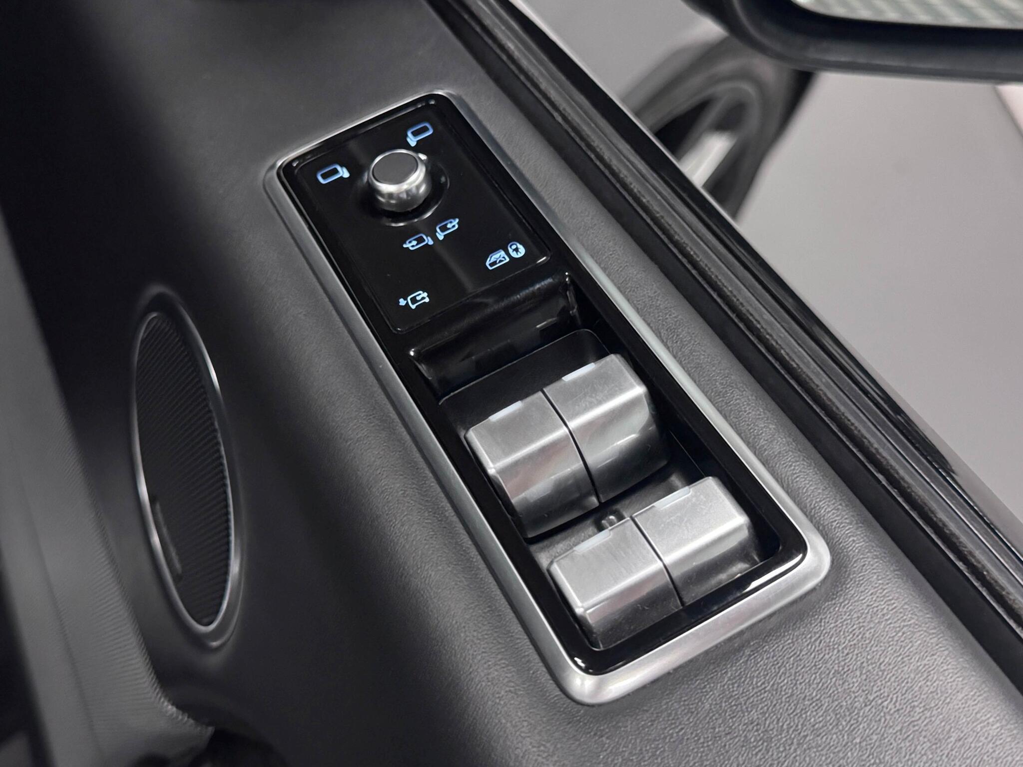 Land Rover Range Rover Sport view 17