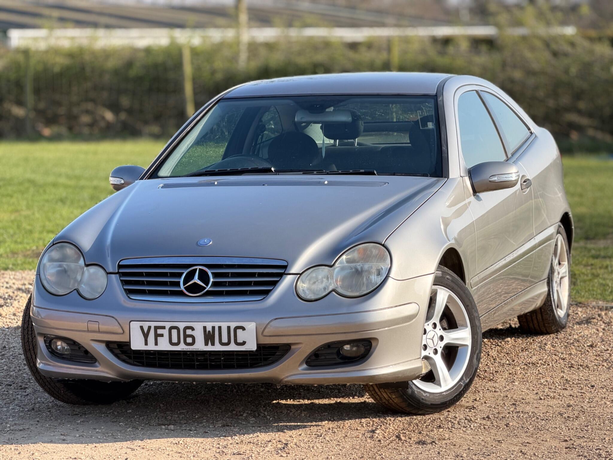 2006 Mercedes-Benz C Class 1.8 C180 Kompressor SE 2dr image 2