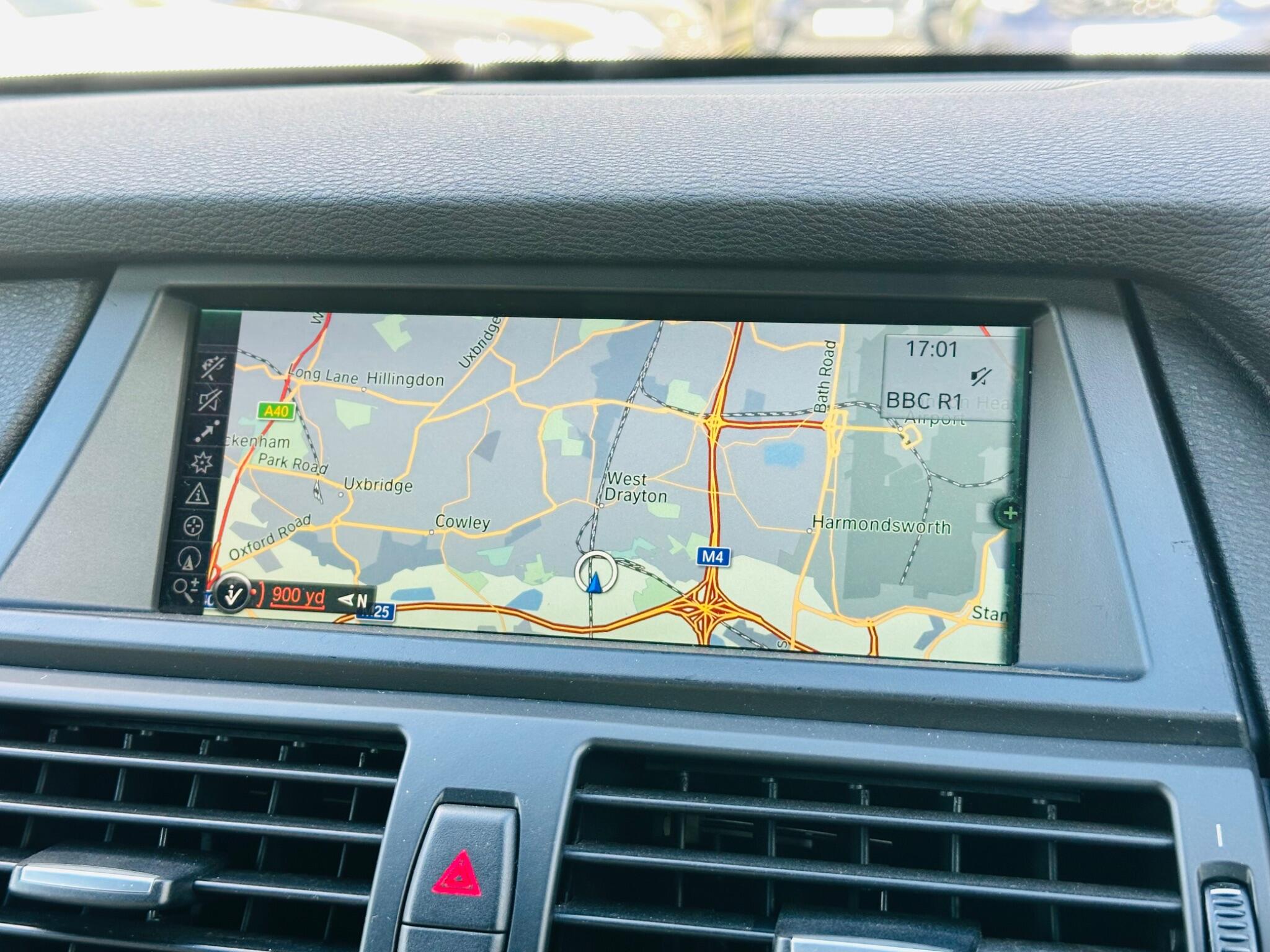 BMW X6 view 40