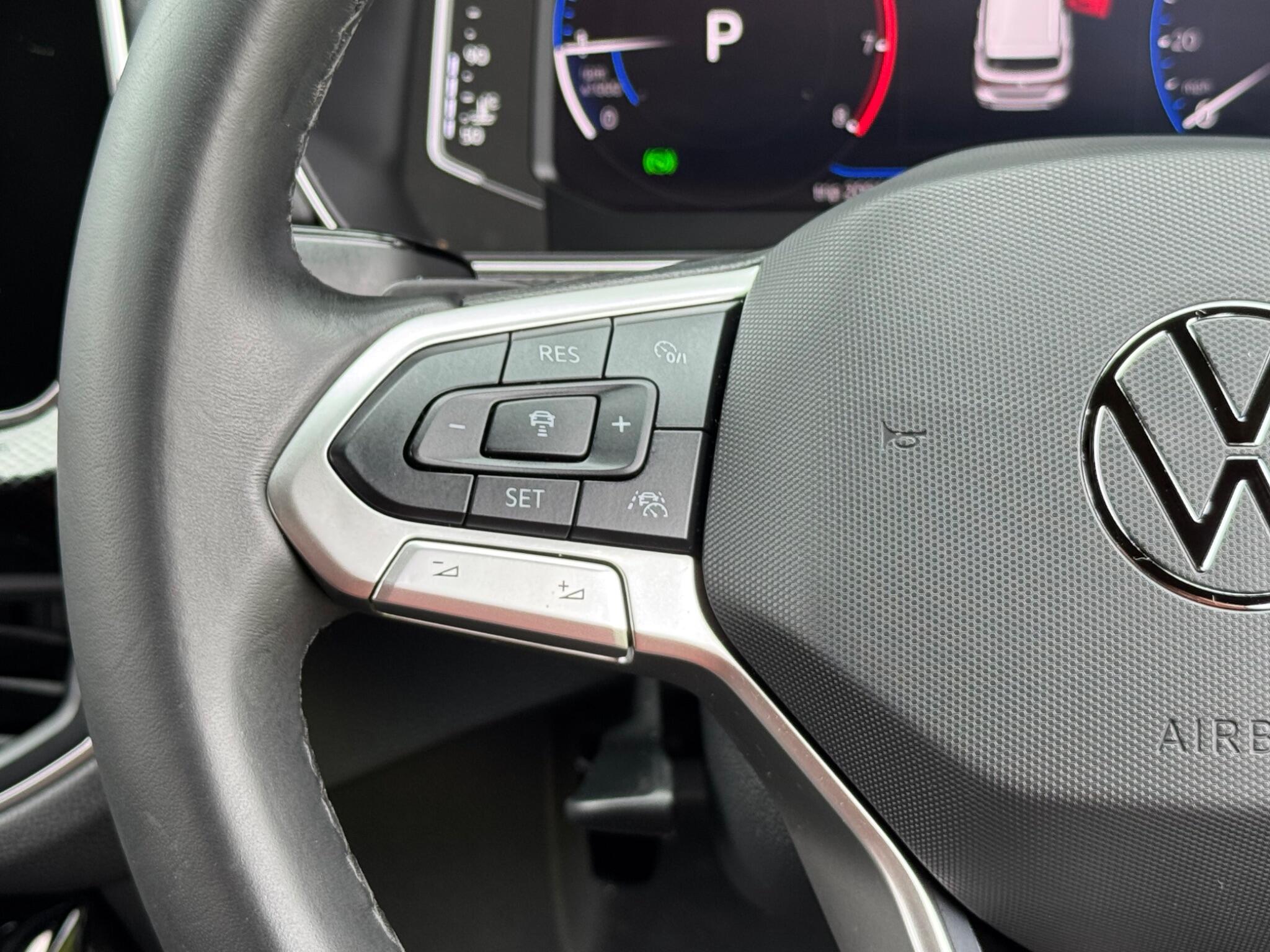 Volkswagen T-Cross view 18