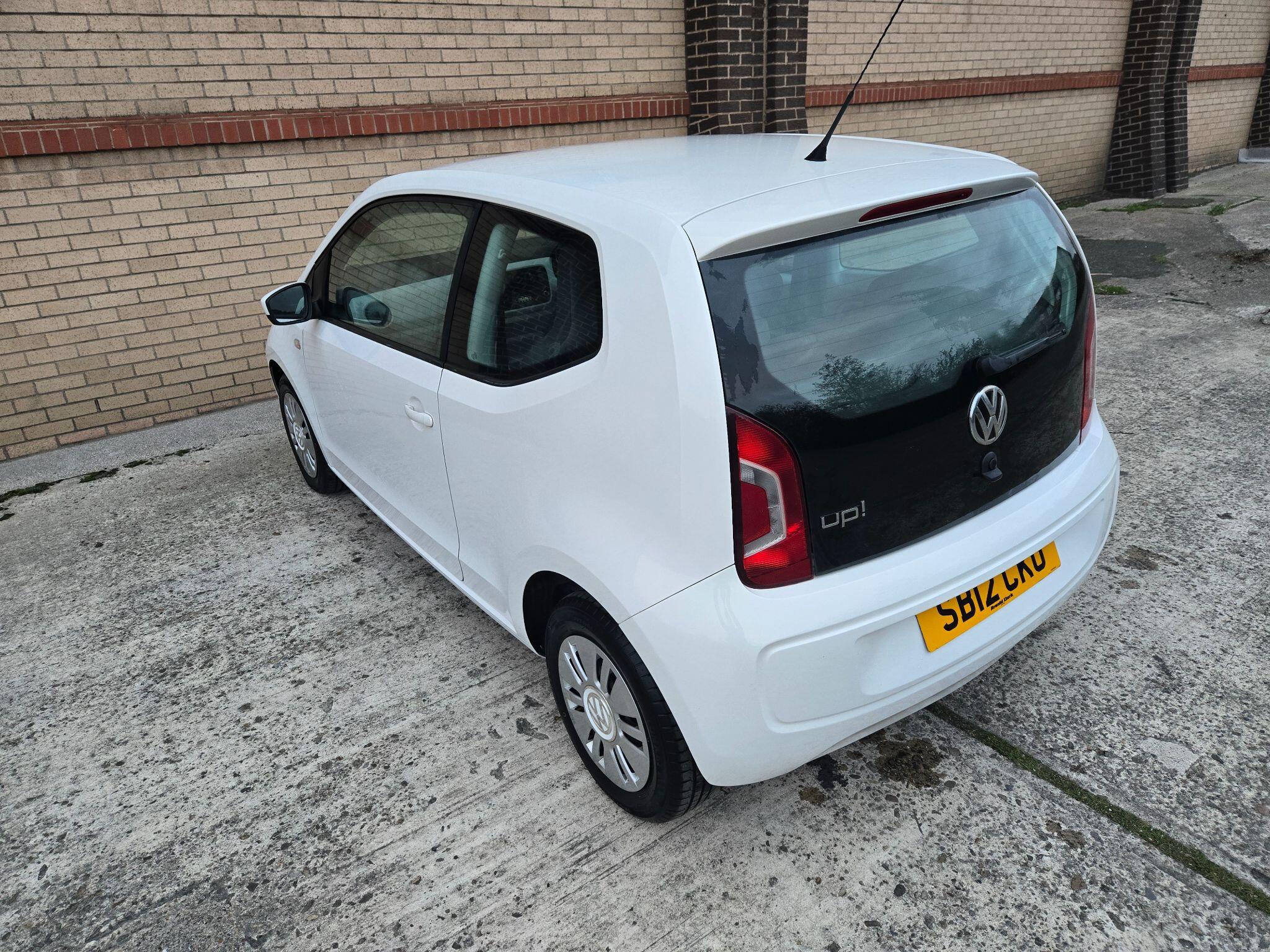 2012 Volkswagen up! image 15