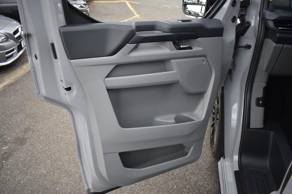 Ford Transit Custom view 41