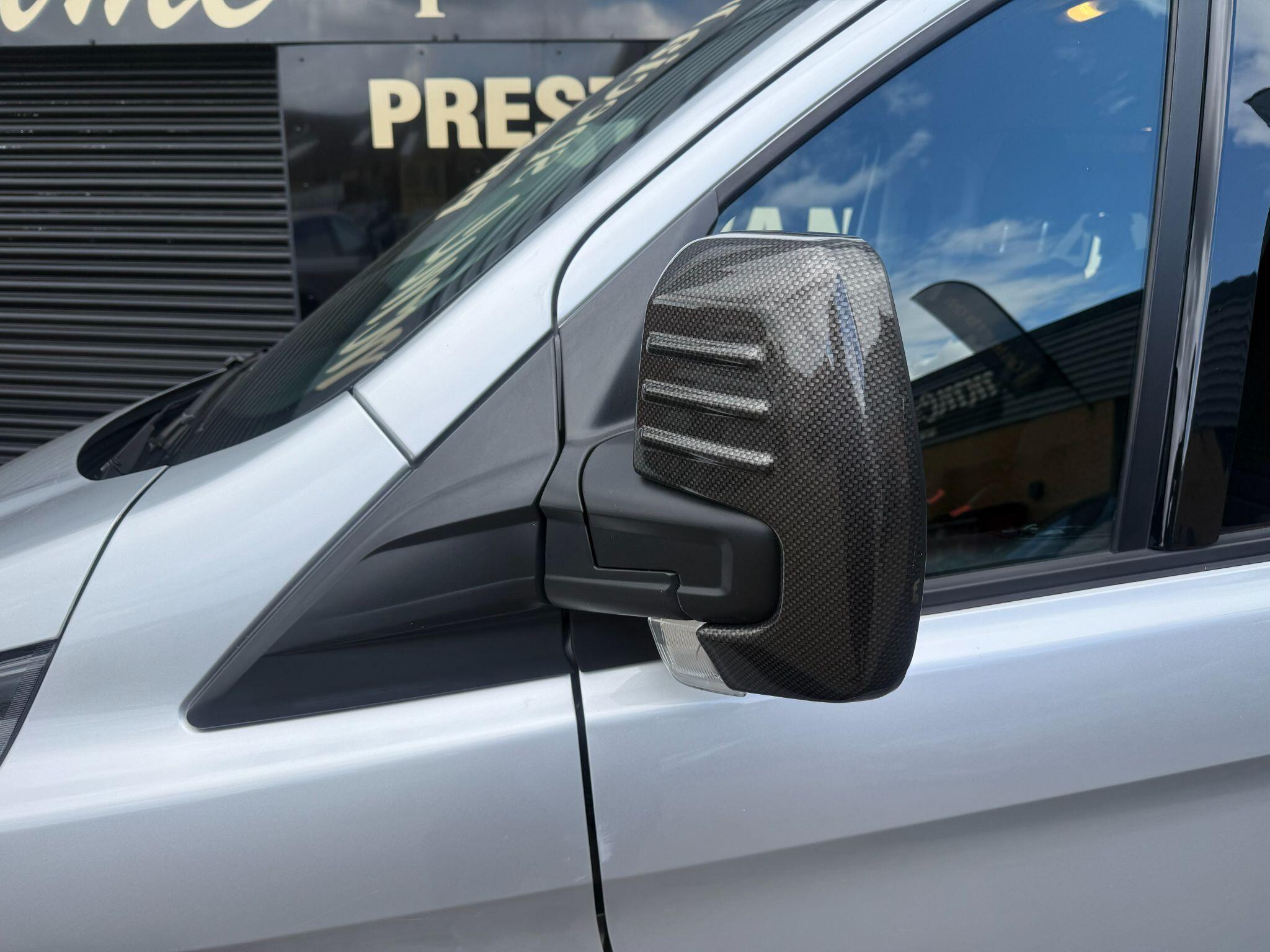 Ford Transit Custom view 15