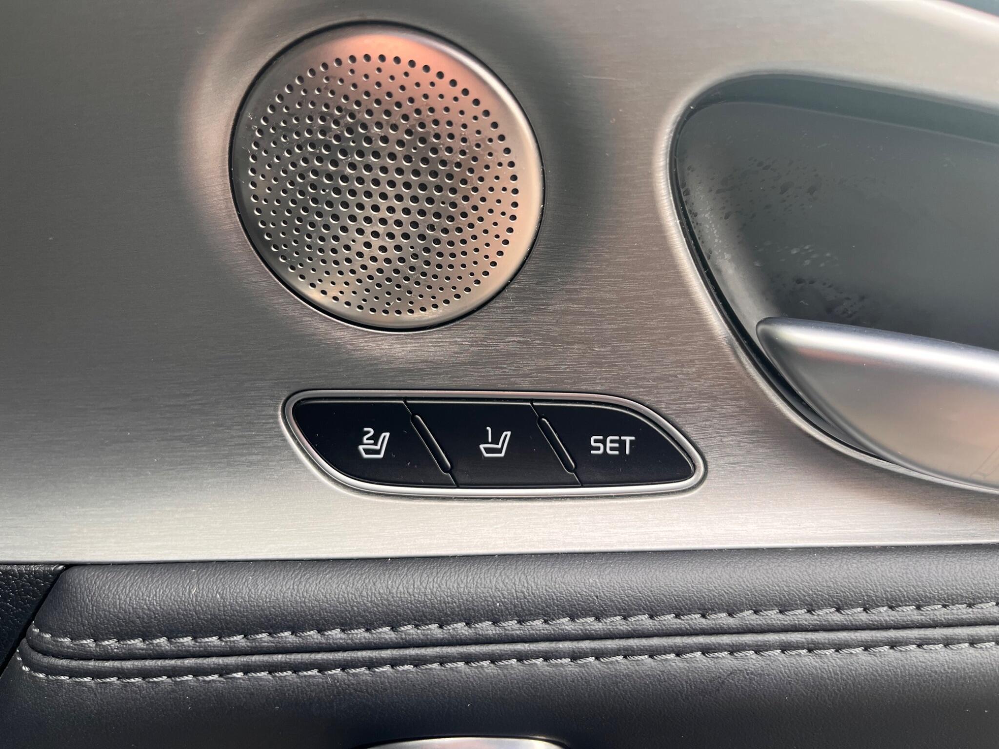 Kia Stinger view 34