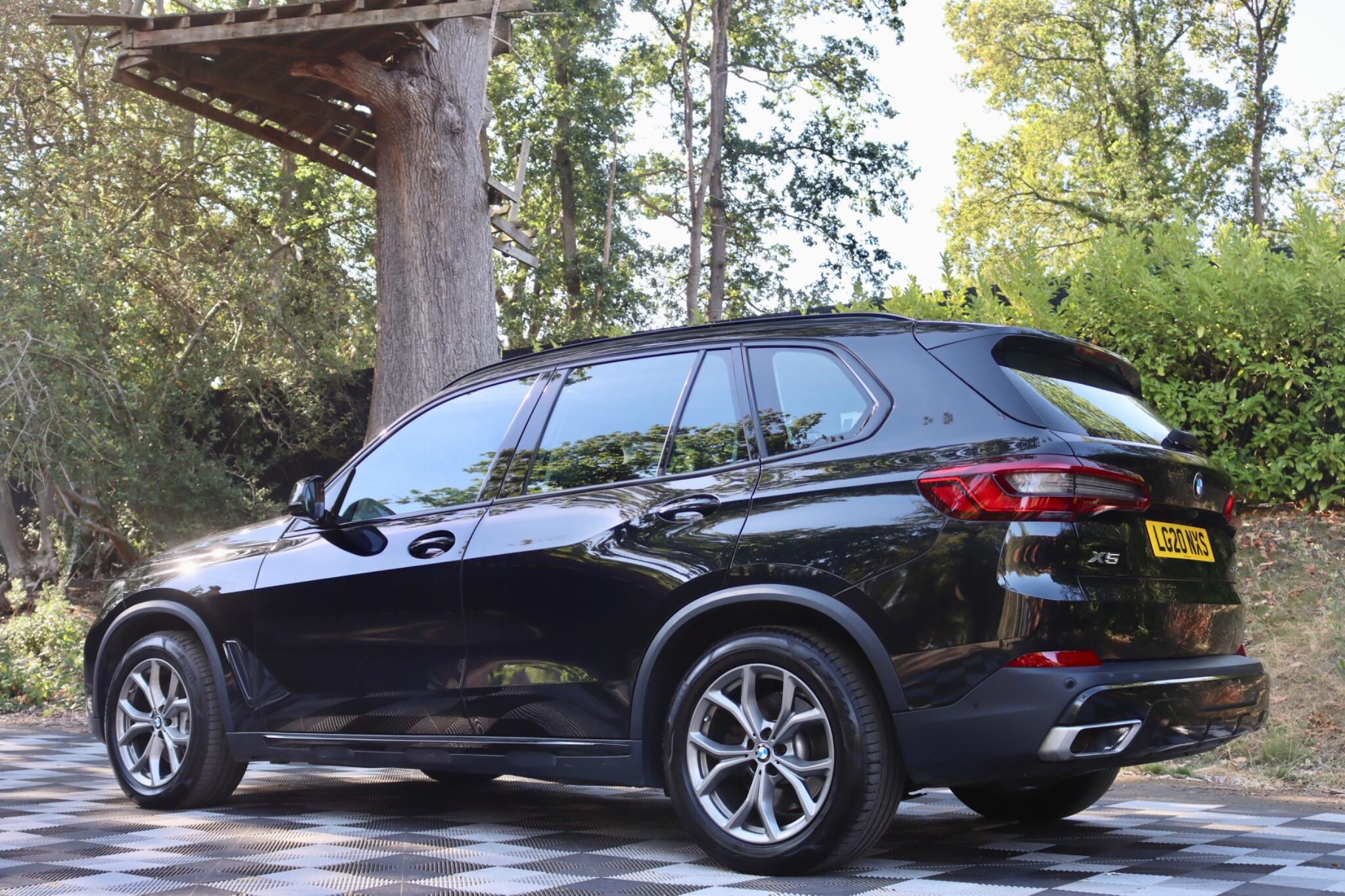 BMW X5 view 28